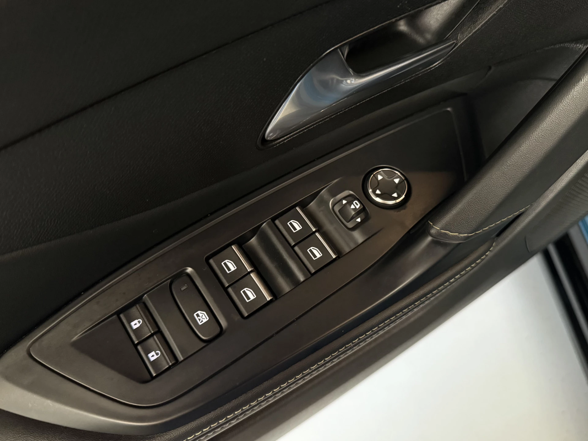 Hoofdafbeelding Peugeot 408