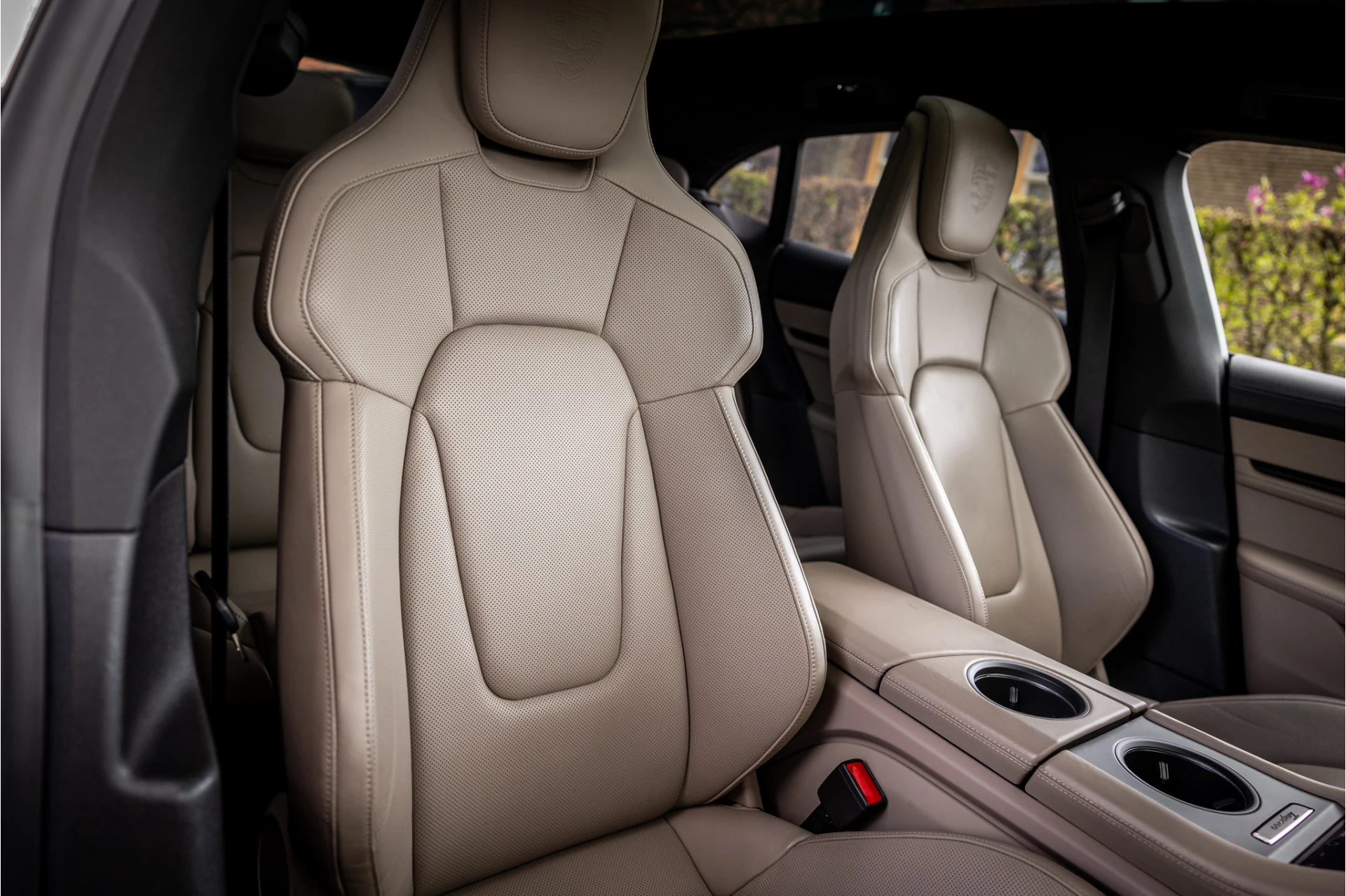 Hoofdafbeelding Porsche Taycan