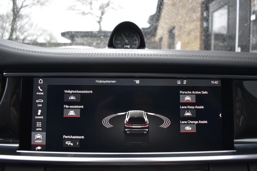 Hoofdafbeelding Porsche Panamera