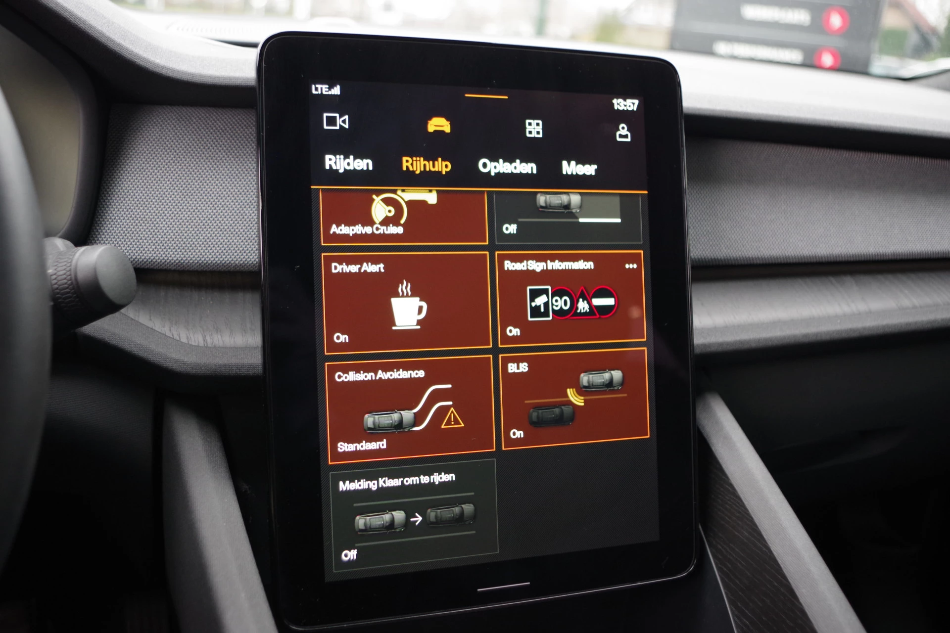 Hoofdafbeelding Polestar 2