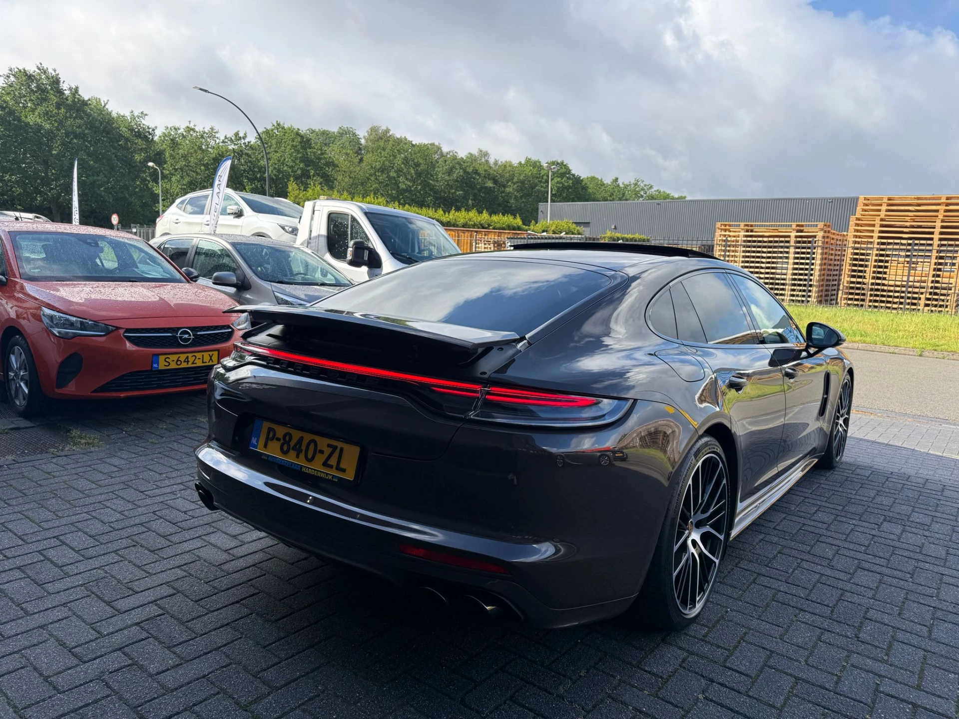 Hoofdafbeelding Porsche Panamera