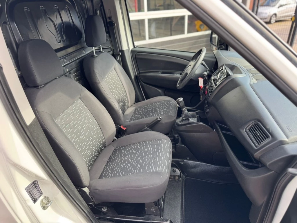 Hoofdafbeelding Opel Combo