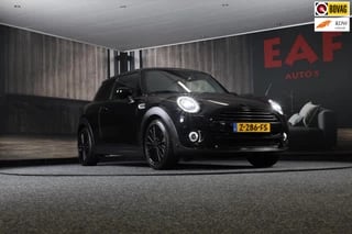 Hoofdafbeelding MINI Cooper Mini Mini 1.5 Cooper Chili / AUT / FACELIFT / Navi / Ecc / Elec pakket / Led / Pdc / 17 Inch