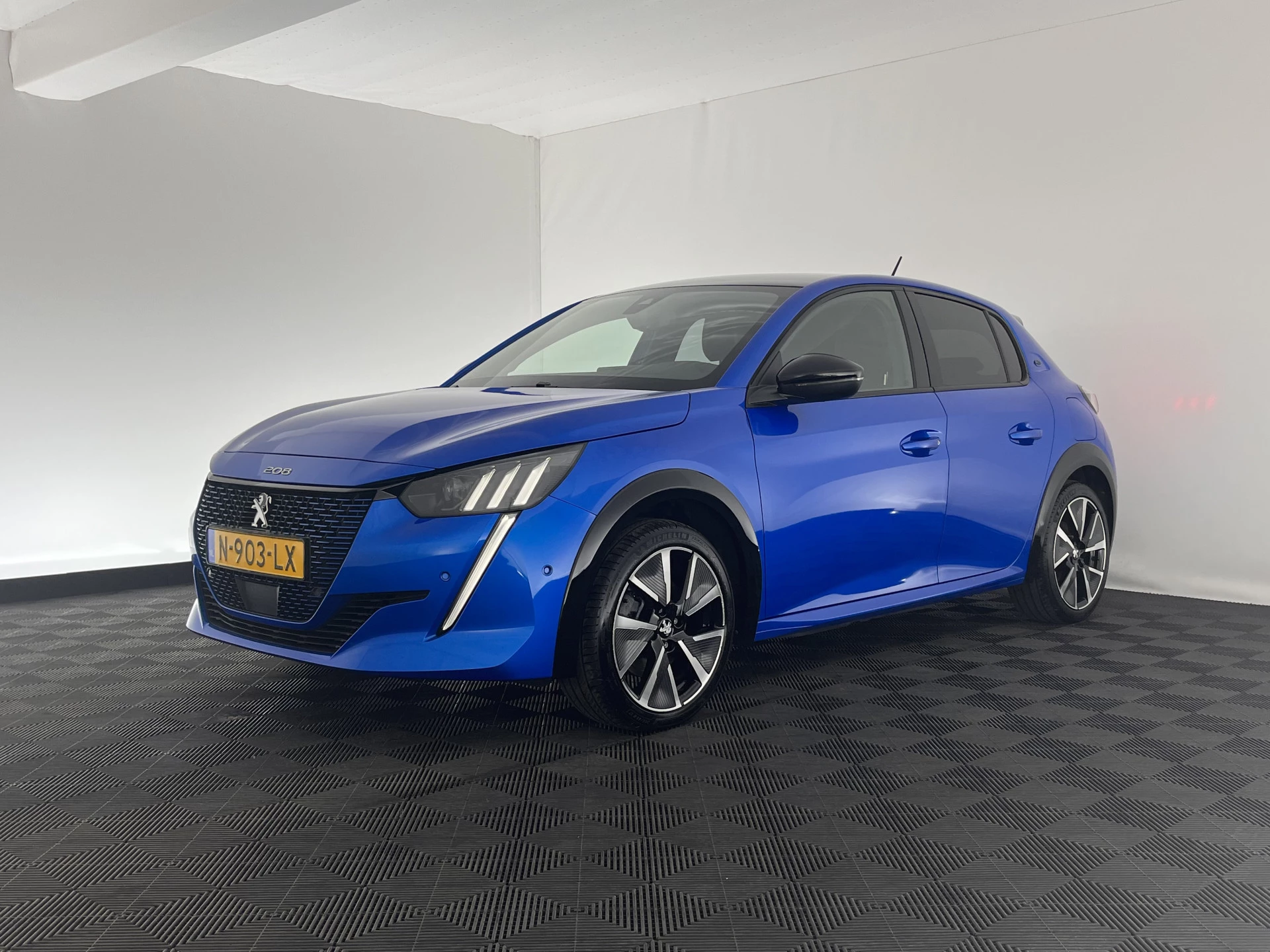Hoofdafbeelding Peugeot e-208