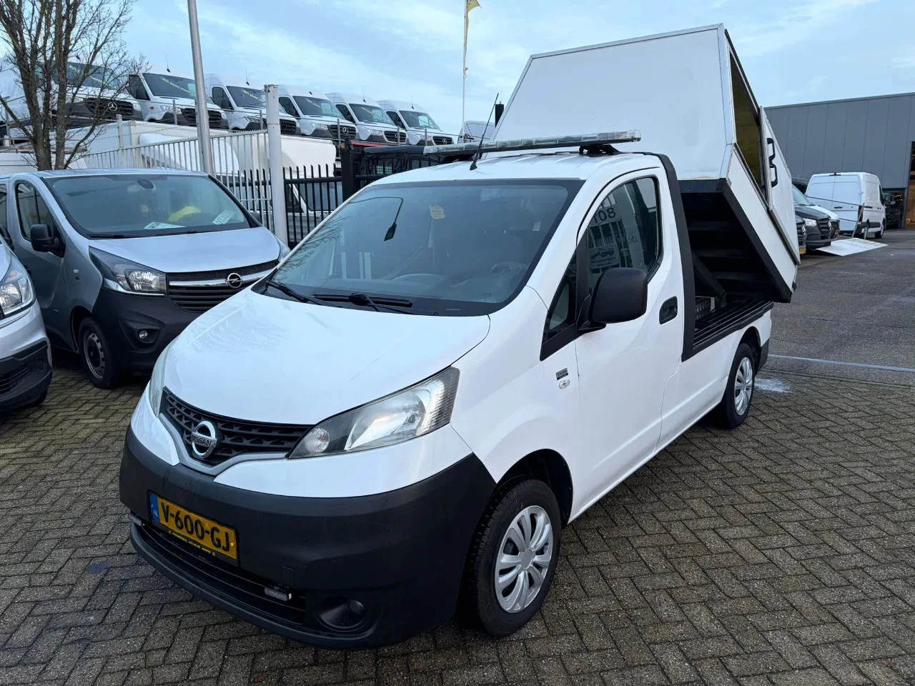 Hoofdafbeelding Nissan NV200