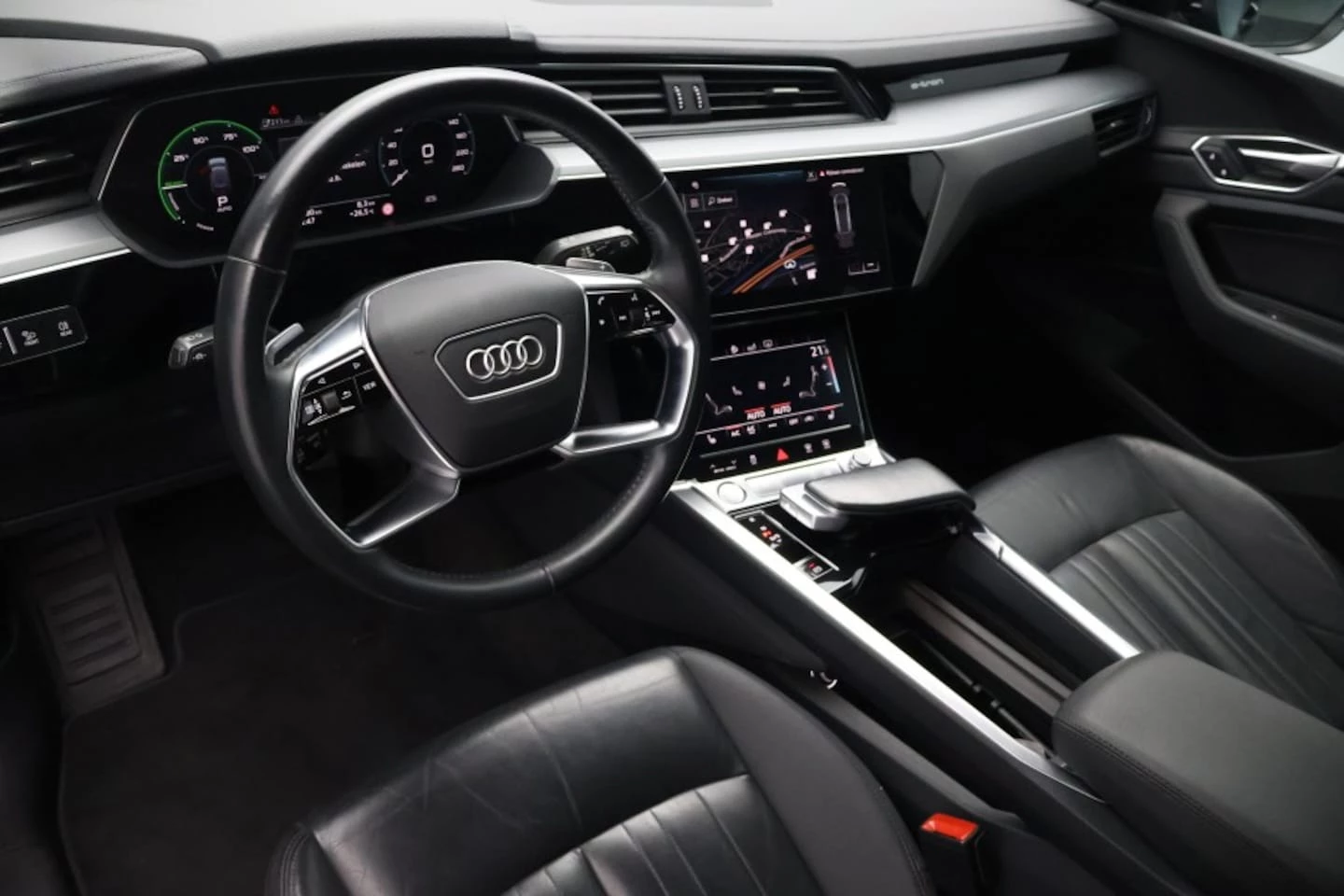 Hoofdafbeelding Audi e-tron