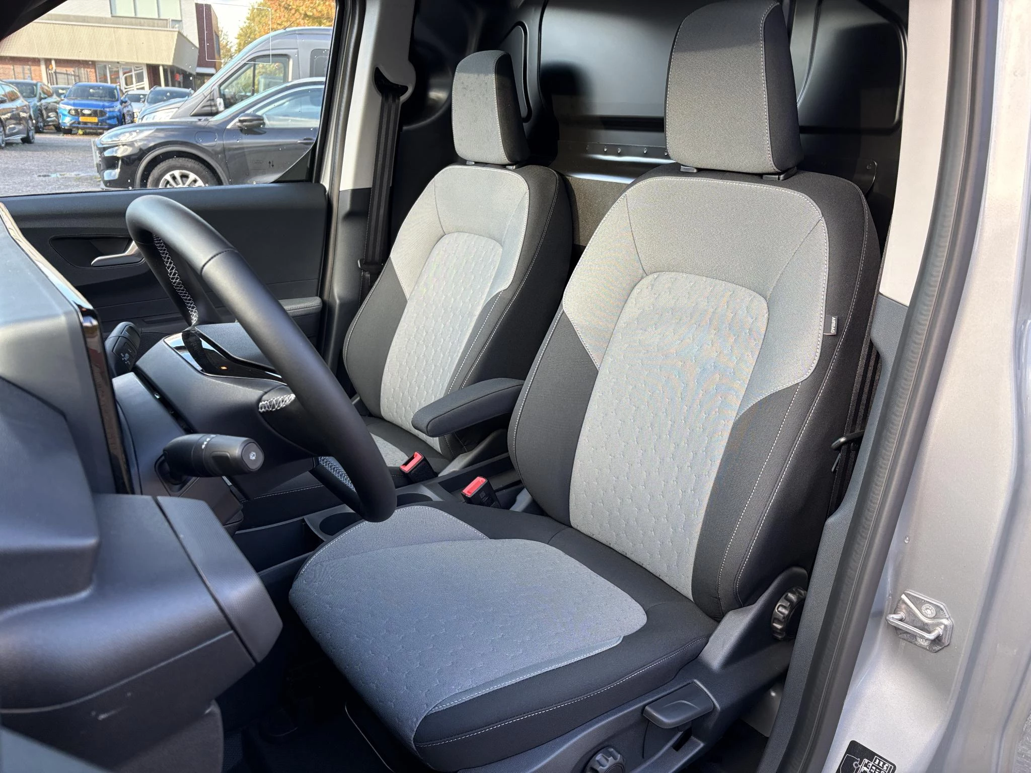 Hoofdafbeelding Ford Transit Courier