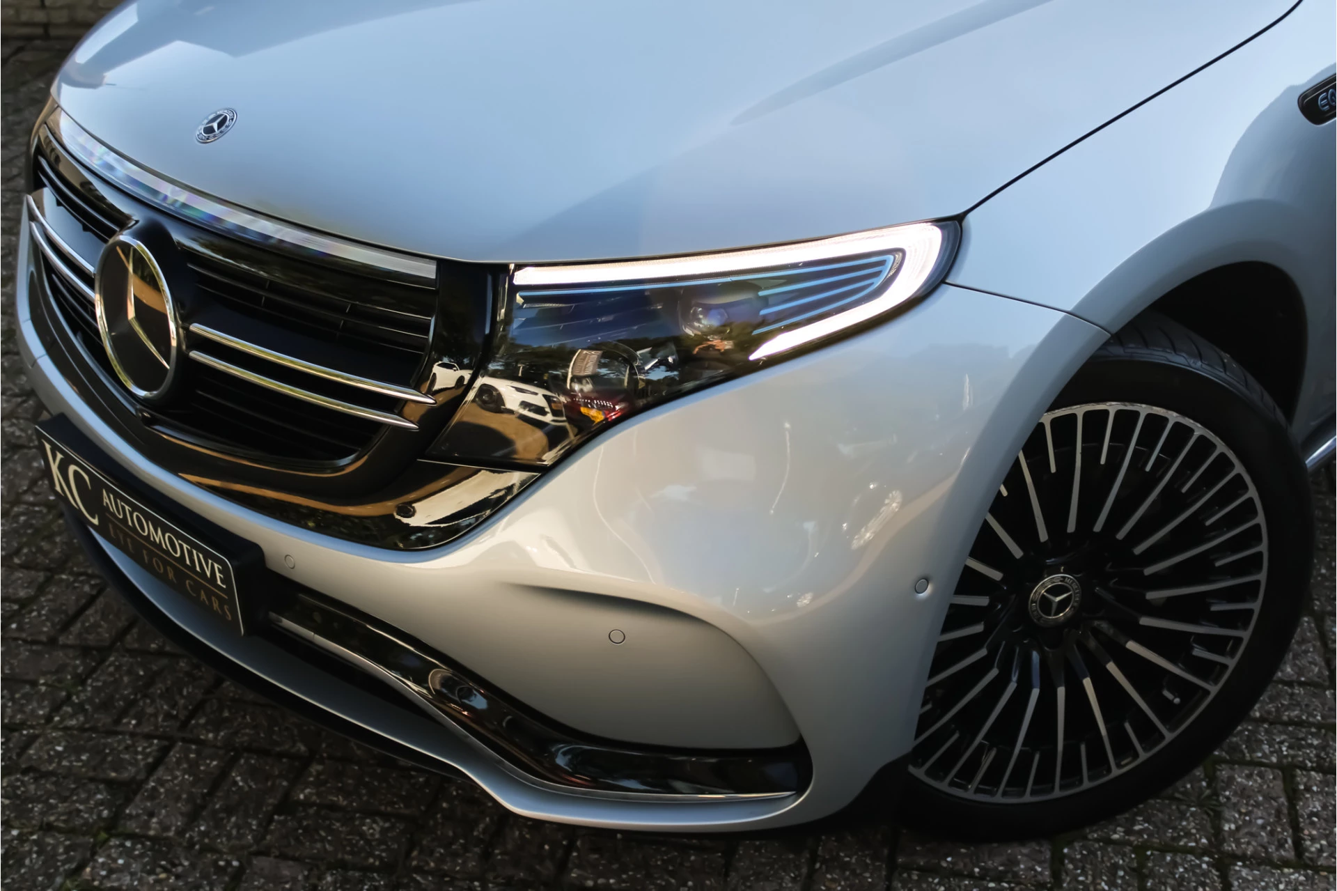 Hoofdafbeelding Mercedes-Benz EQC