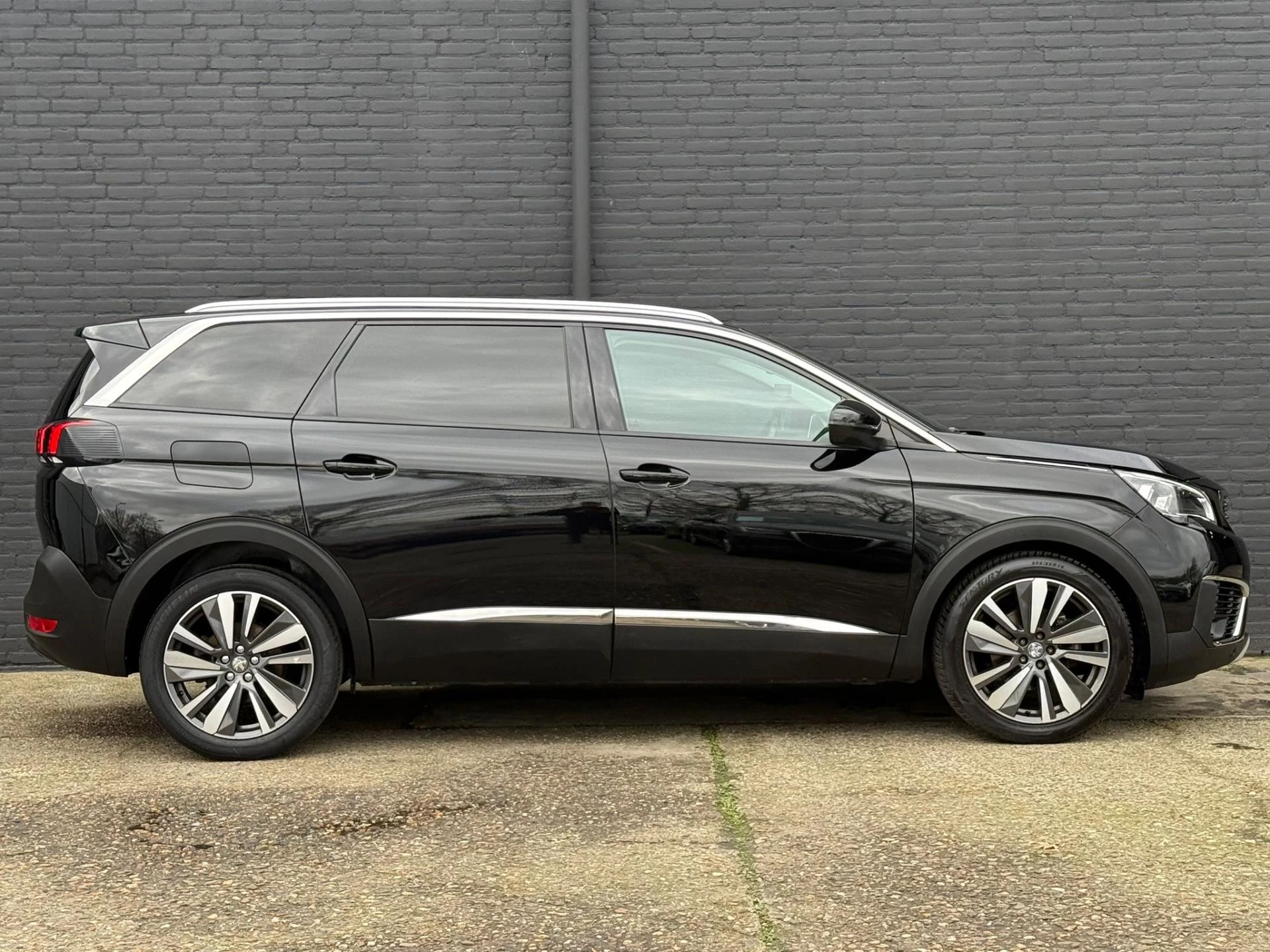 Hoofdafbeelding Peugeot 5008