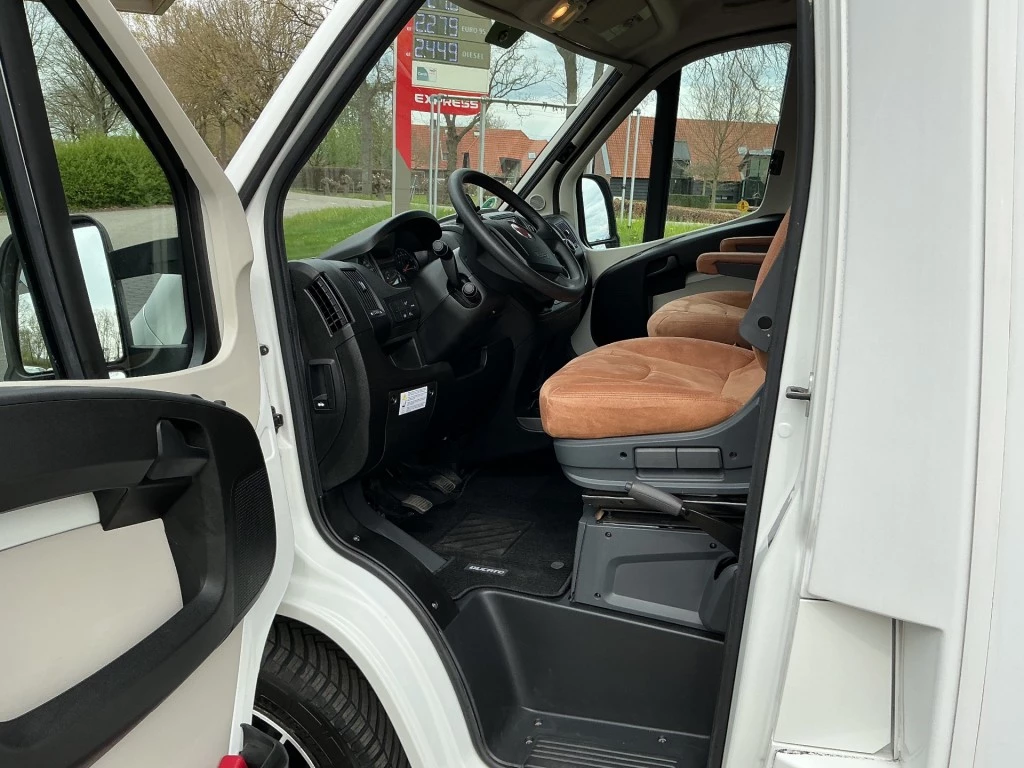 Hoofdafbeelding Bürstner Ixeo Bt6801