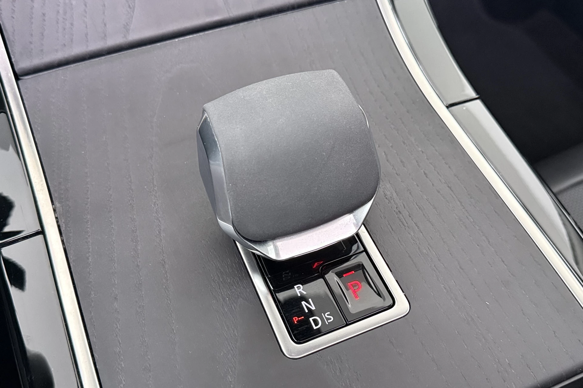 Hoofdafbeelding Land Rover Range Rover Velar