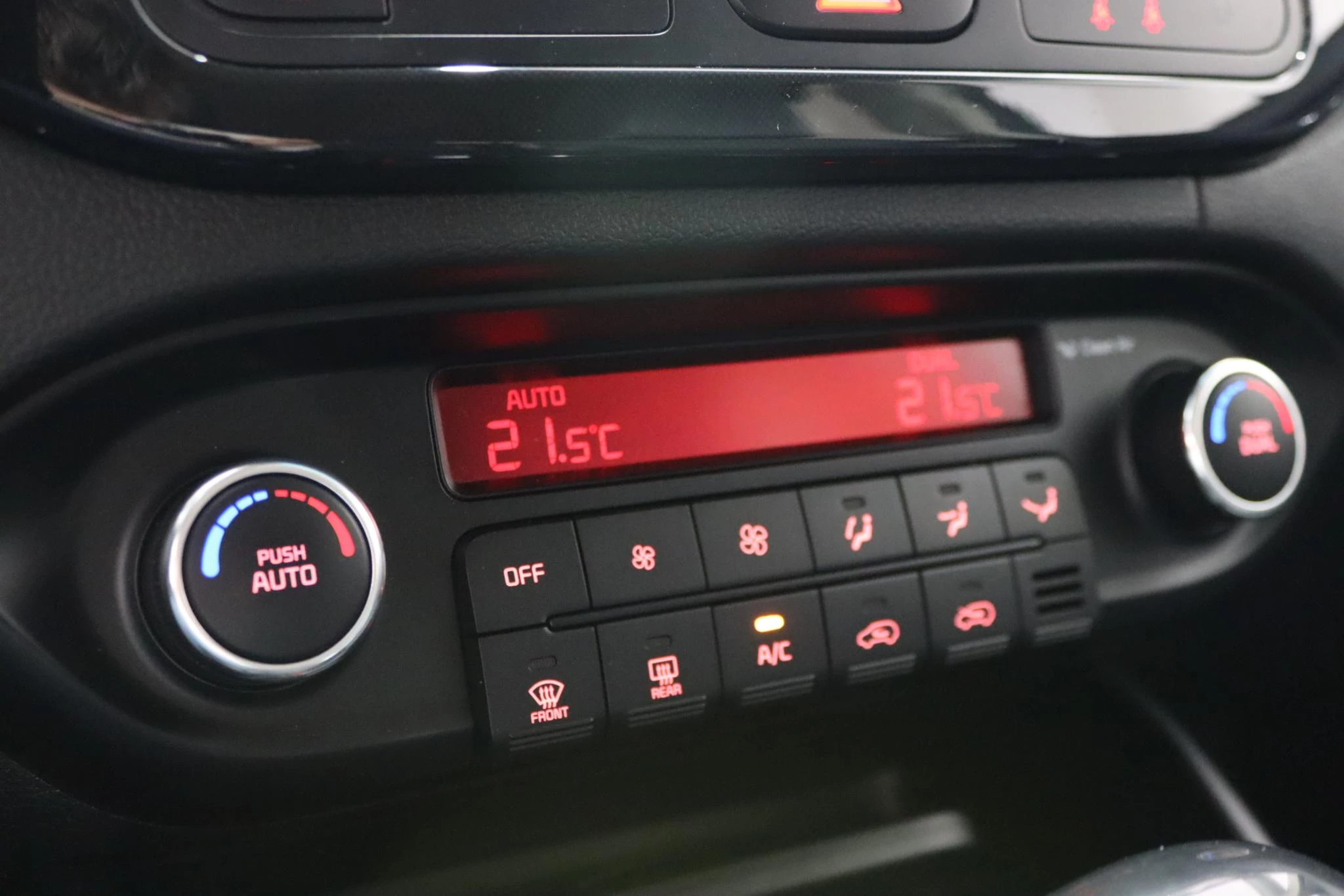 Hoofdafbeelding Kia Carens