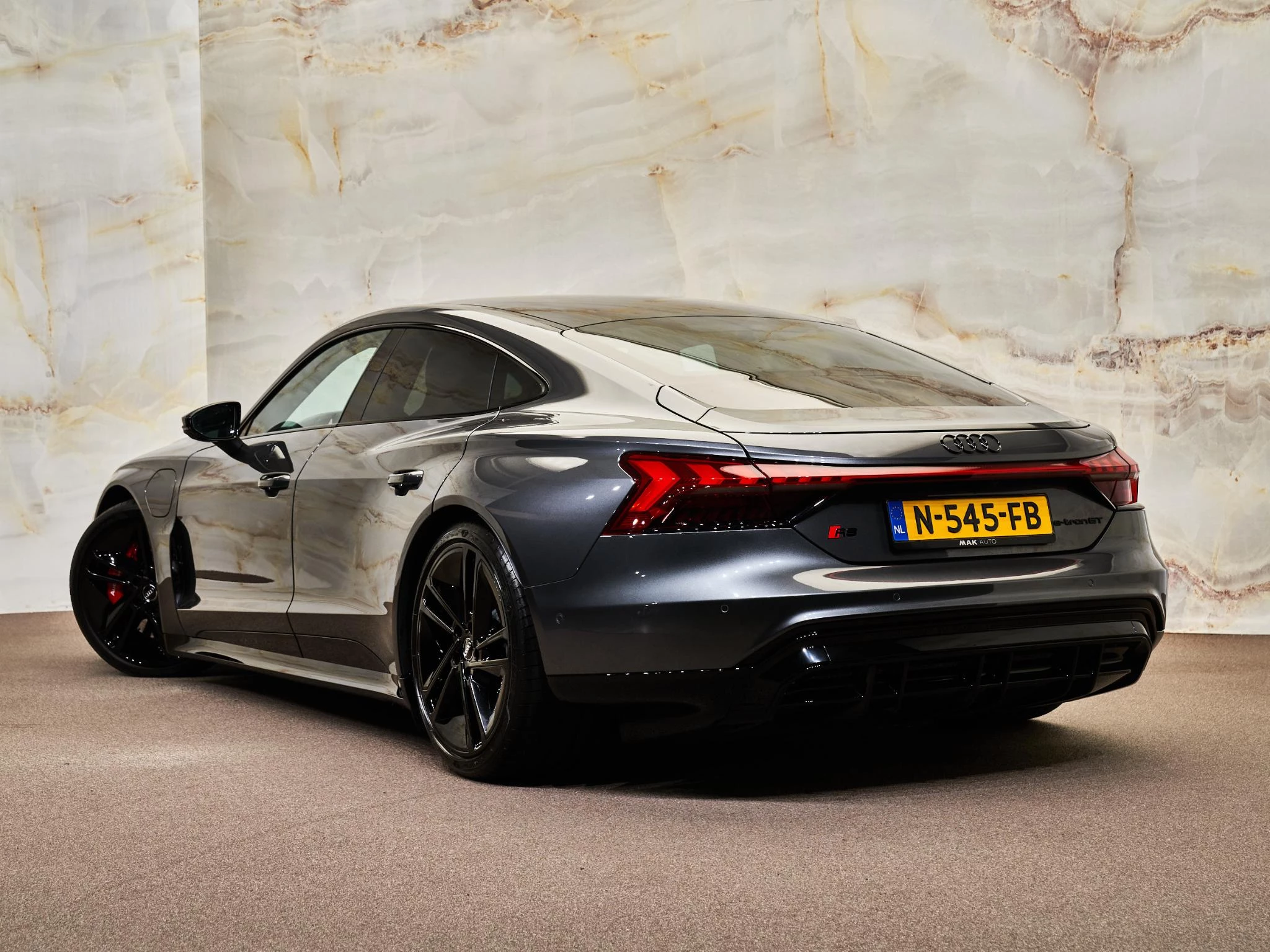 Hoofdafbeelding Audi e-tron GT