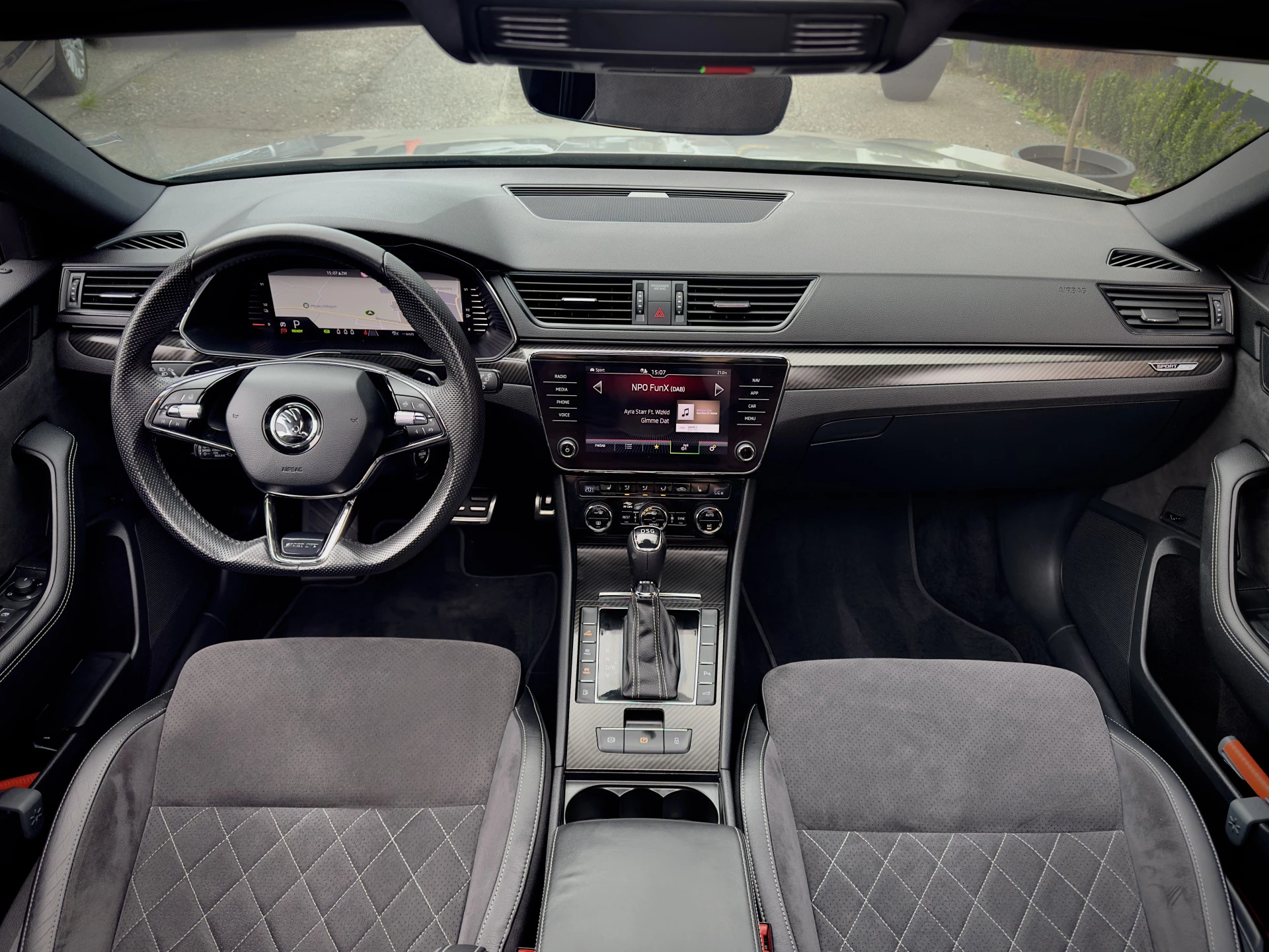 Hoofdafbeelding Škoda Superb