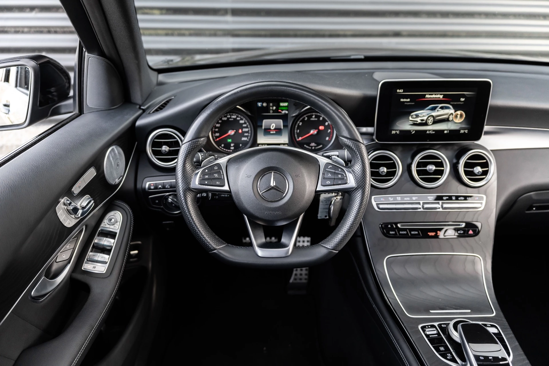 Hoofdafbeelding Mercedes-Benz GLC