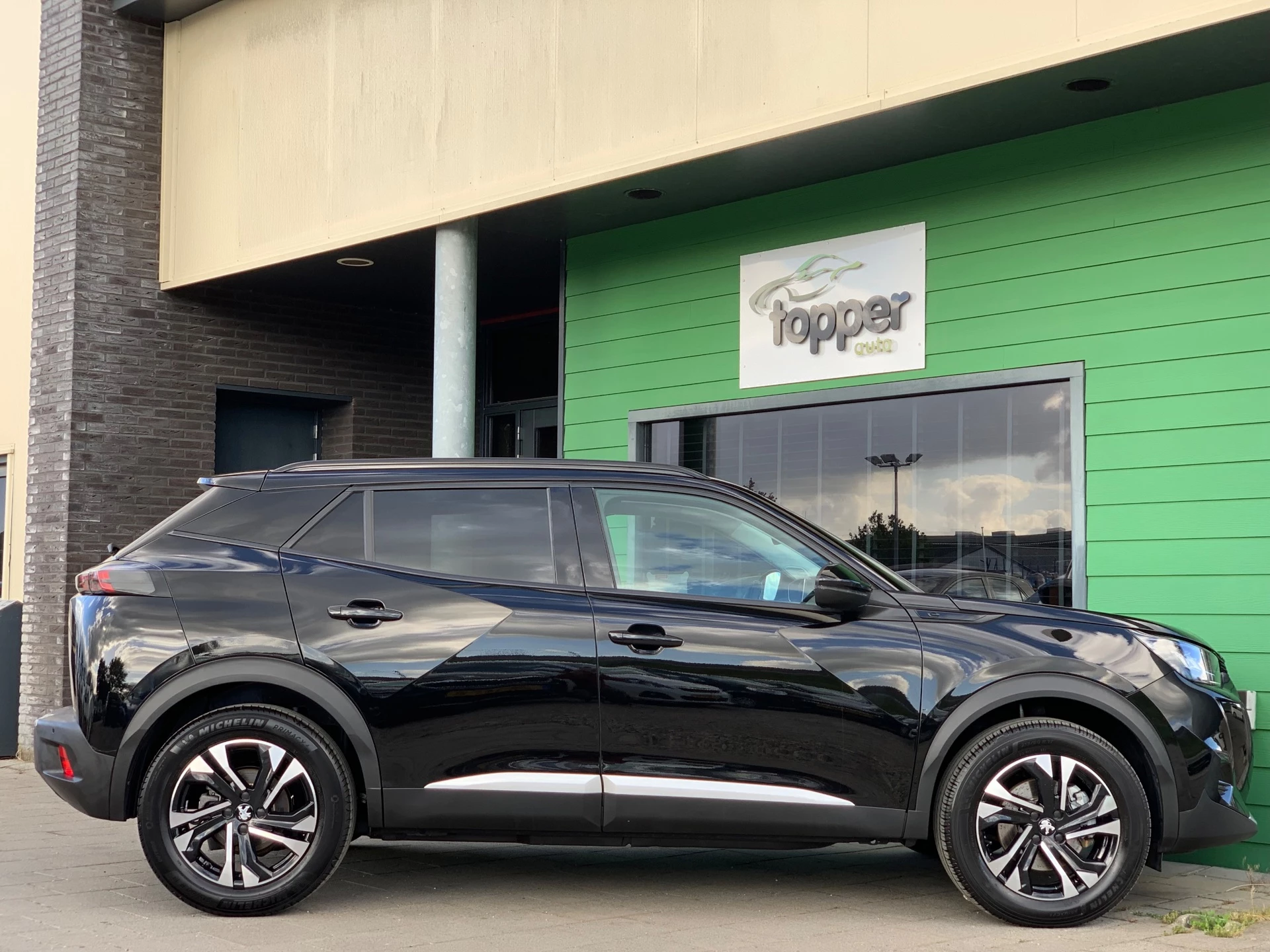 Hoofdafbeelding Peugeot e-2008