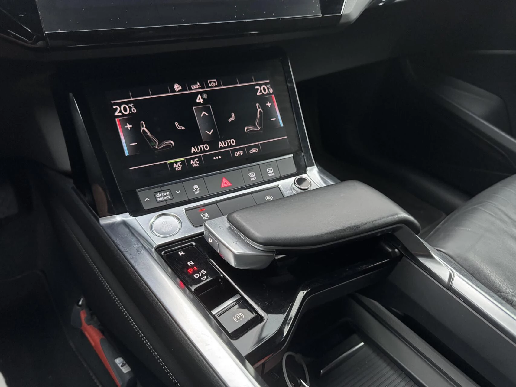 Hoofdafbeelding Audi e-tron