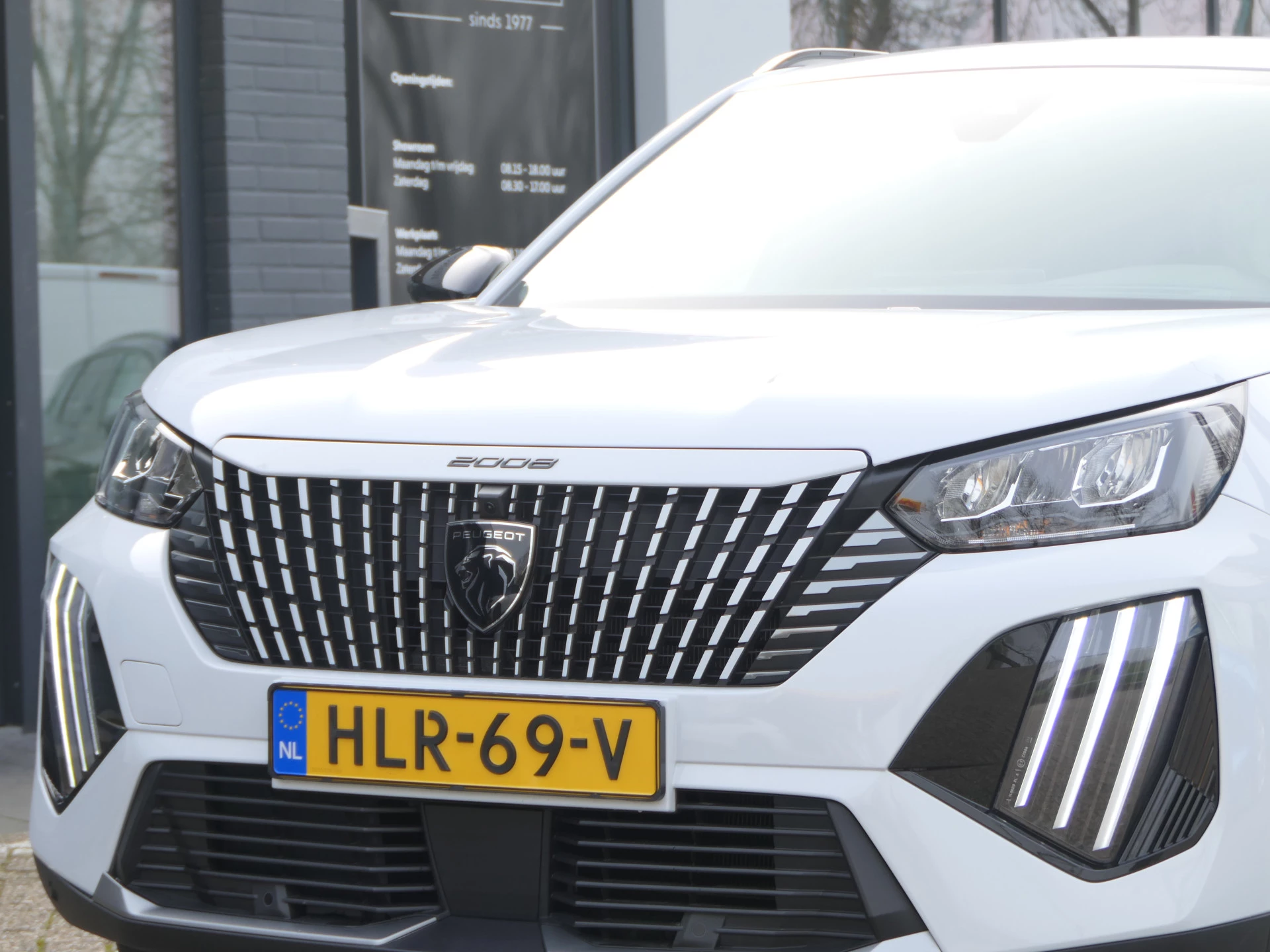 Hoofdafbeelding Peugeot e-2008