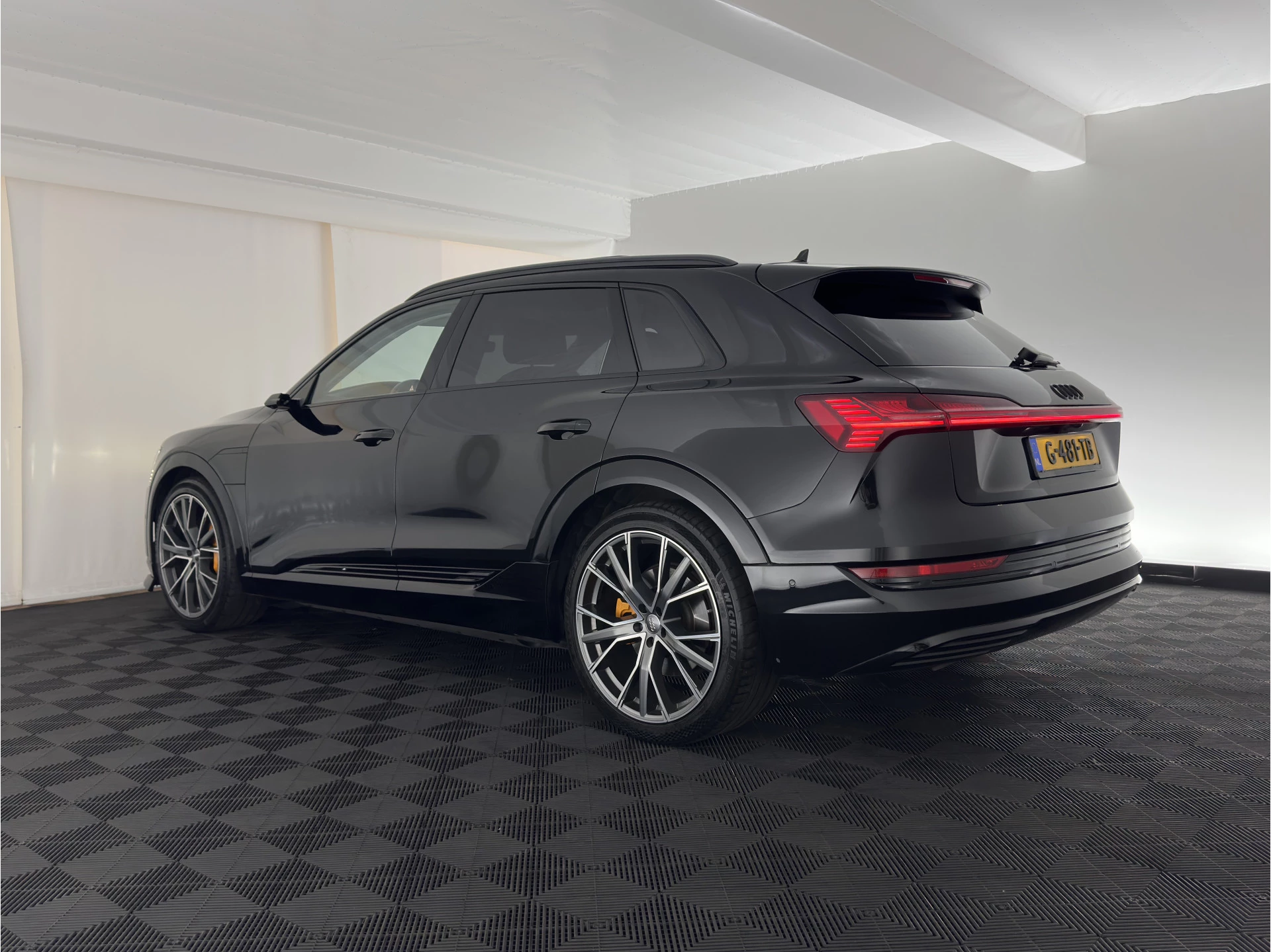 Hoofdafbeelding Audi e-tron