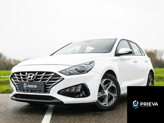 Hyundai i30 1.0 T-GDI Essential *Camera, Apple CarPlay*