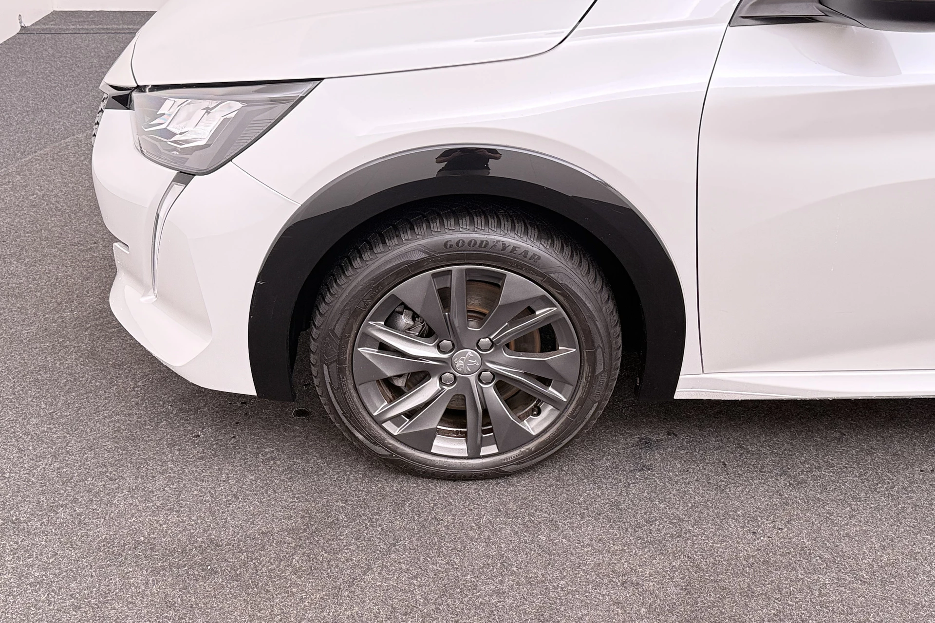 Hoofdafbeelding Peugeot e-208