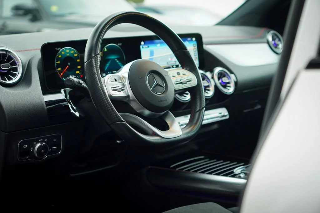 Hoofdafbeelding Mercedes-Benz EQA