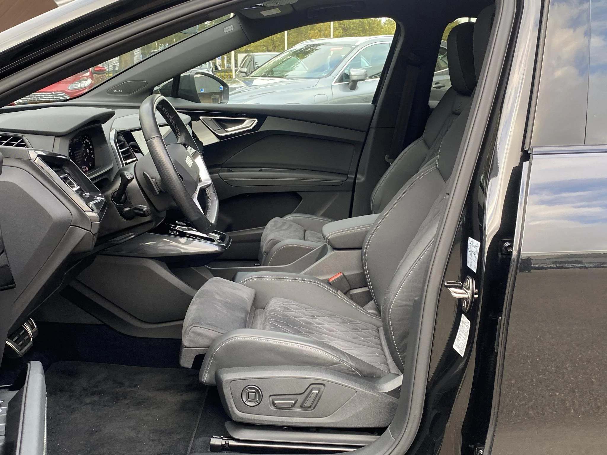 Hoofdafbeelding Audi Q4 e-tron