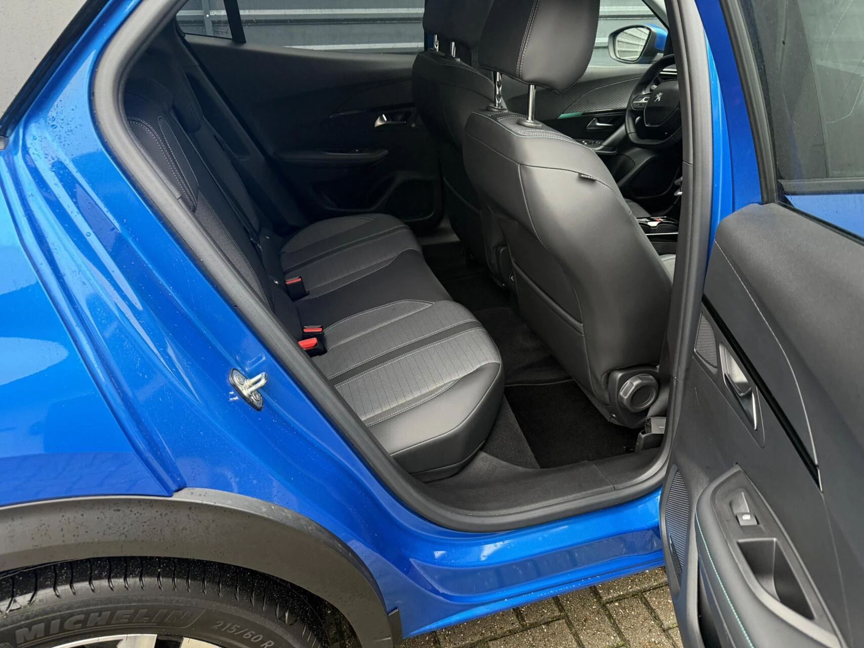 Hoofdafbeelding Peugeot e-2008