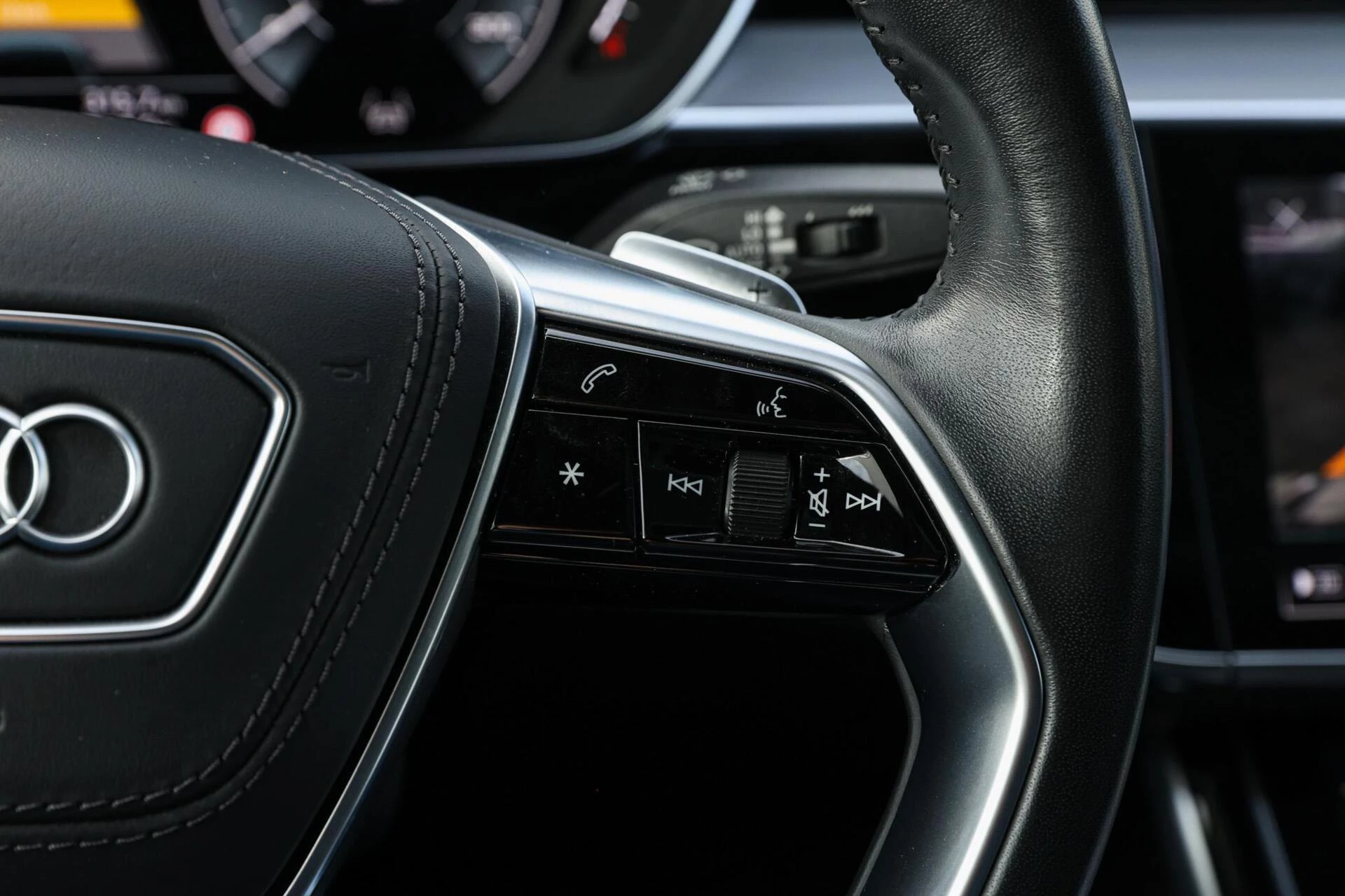 Hoofdafbeelding Audi A8