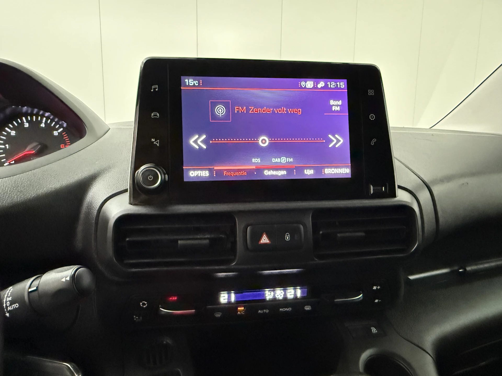 Hoofdafbeelding Peugeot Partner