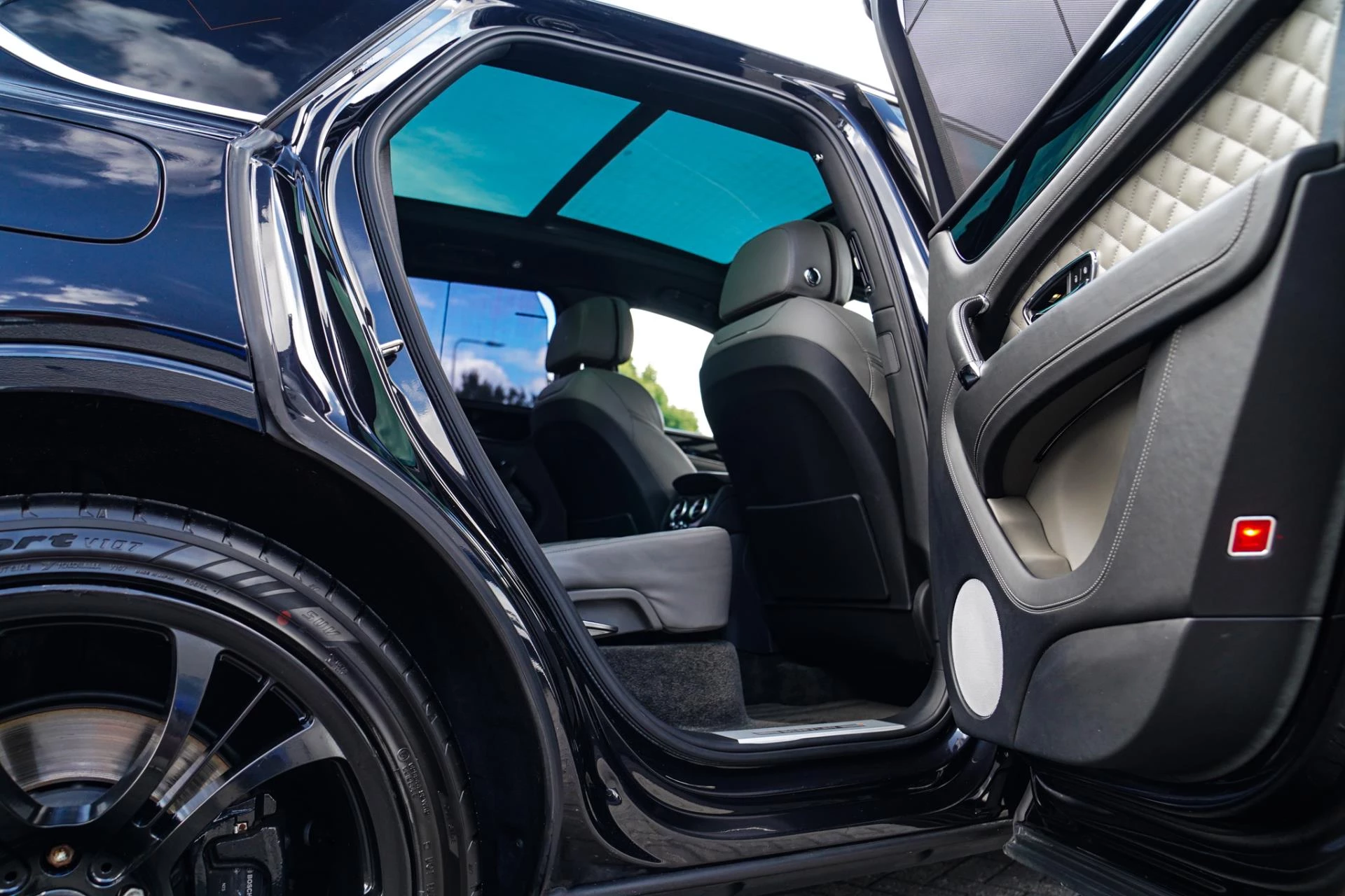 Hoofdafbeelding Bentley Bentayga
