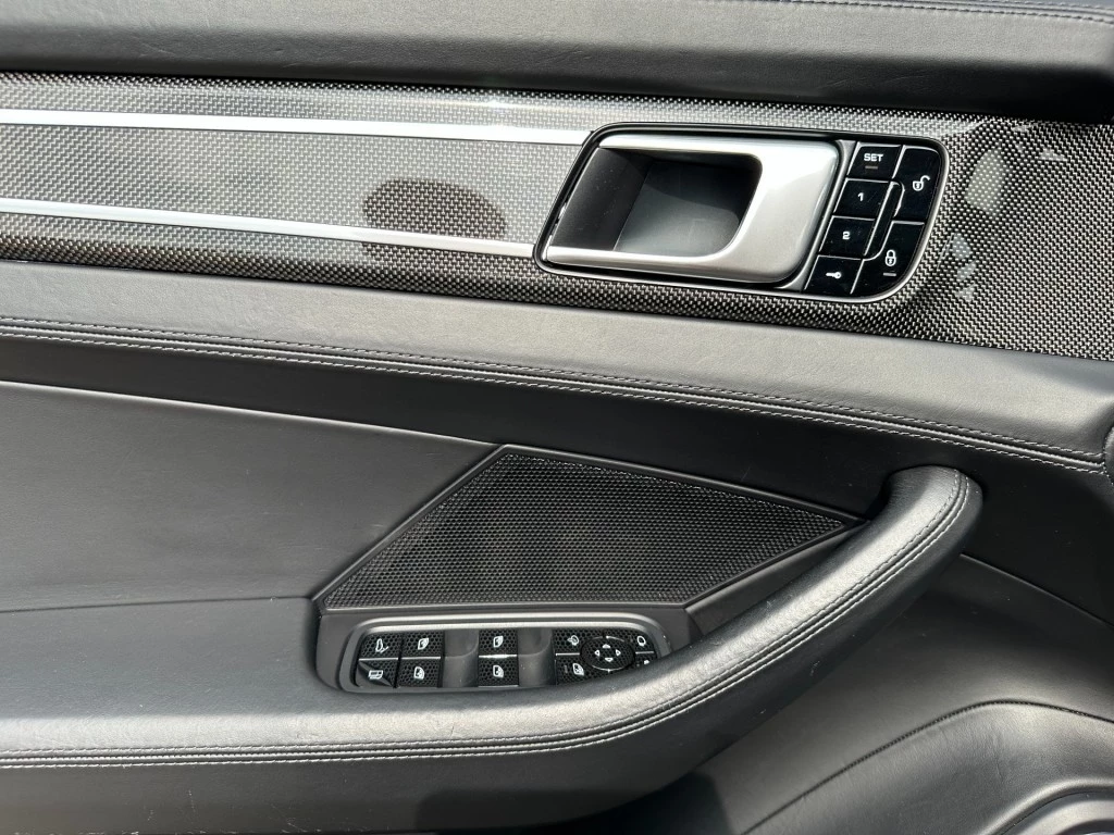 Hoofdafbeelding Porsche Panamera