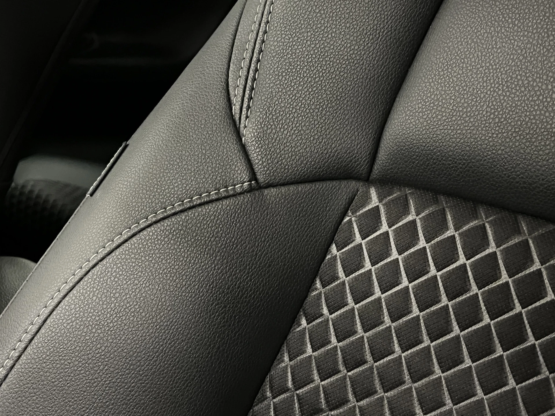 Hoofdafbeelding Mazda 2 Hybrid