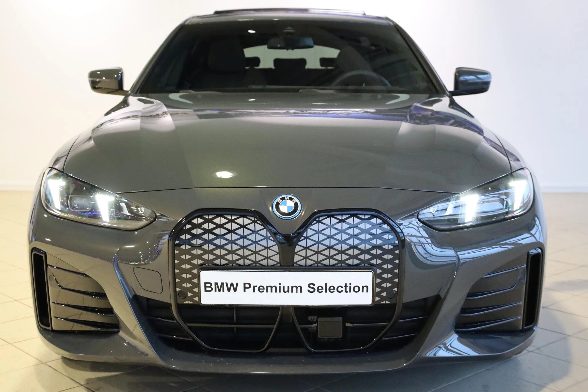 Hoofdafbeelding BMW i4