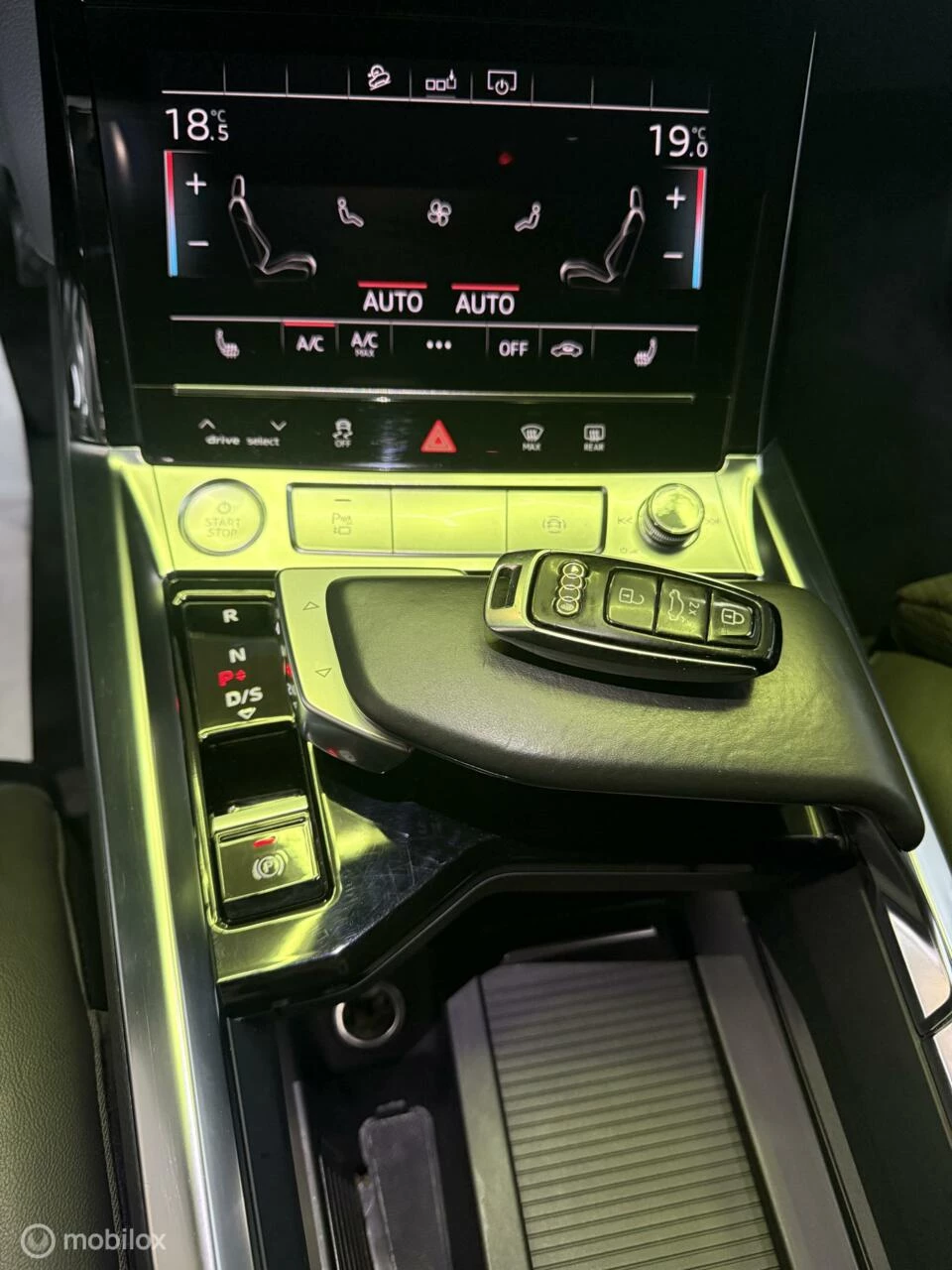 Hoofdafbeelding Audi e-tron