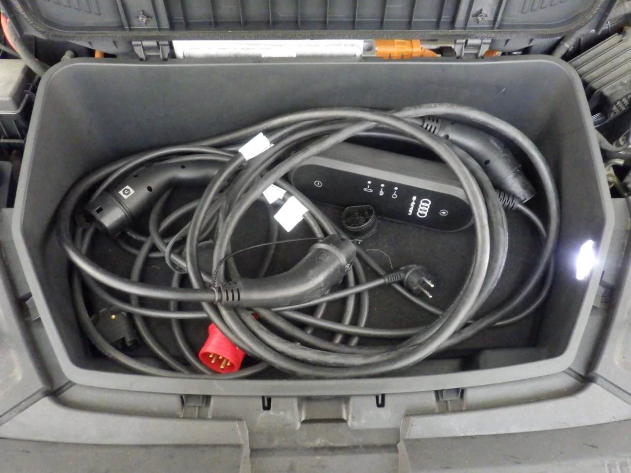 Hoofdafbeelding Audi e-tron