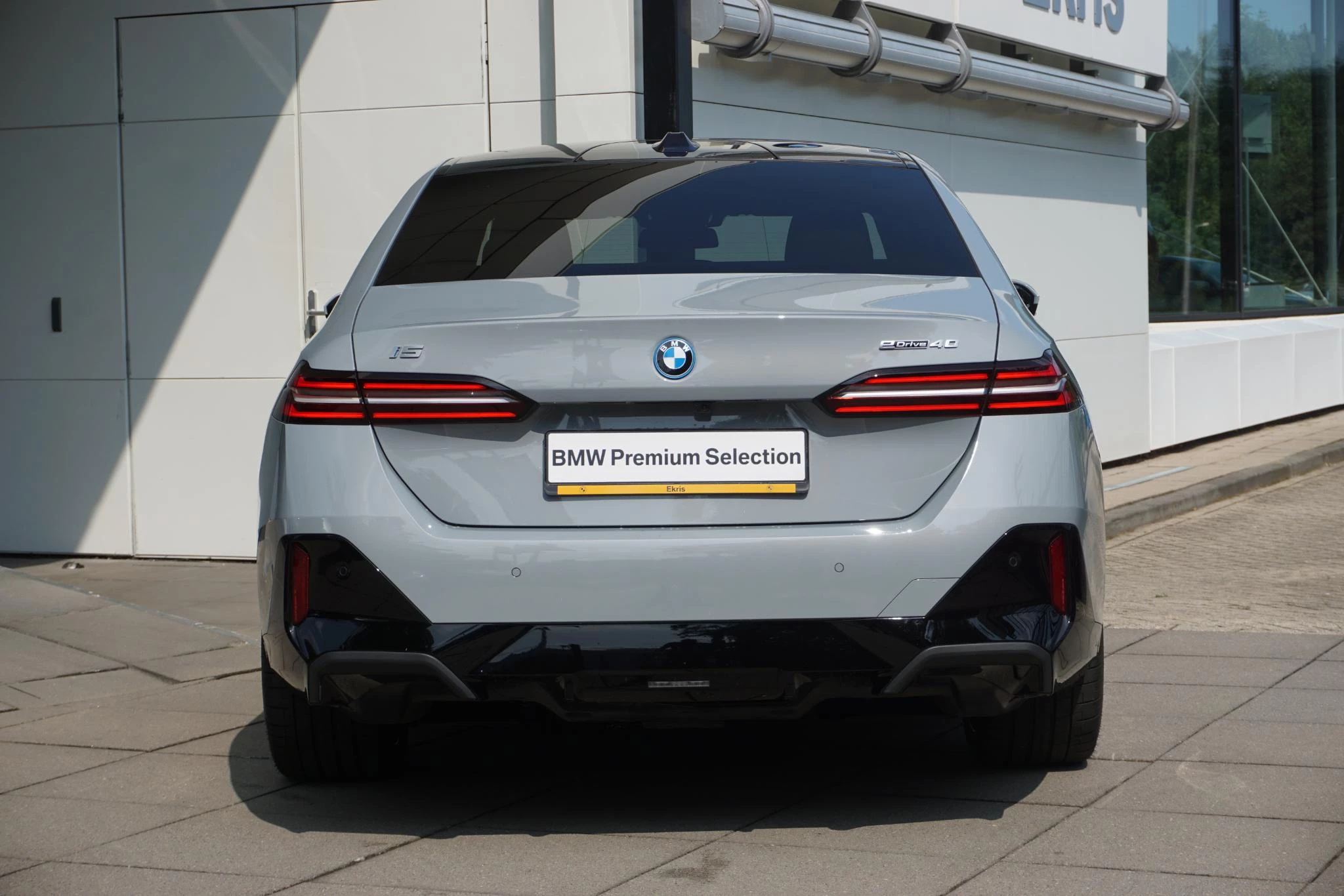 Hoofdafbeelding BMW i5