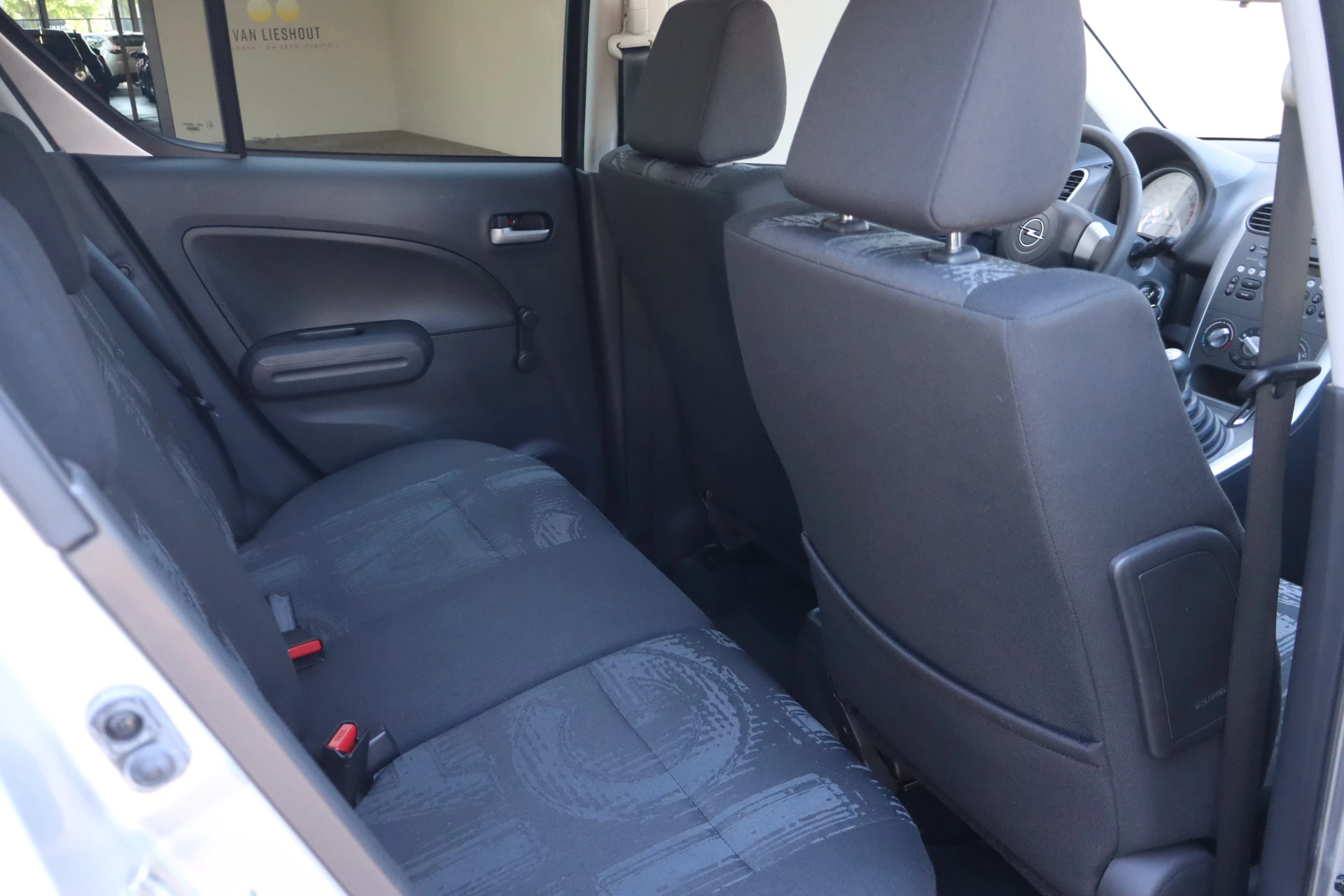 Hoofdafbeelding Opel Agila