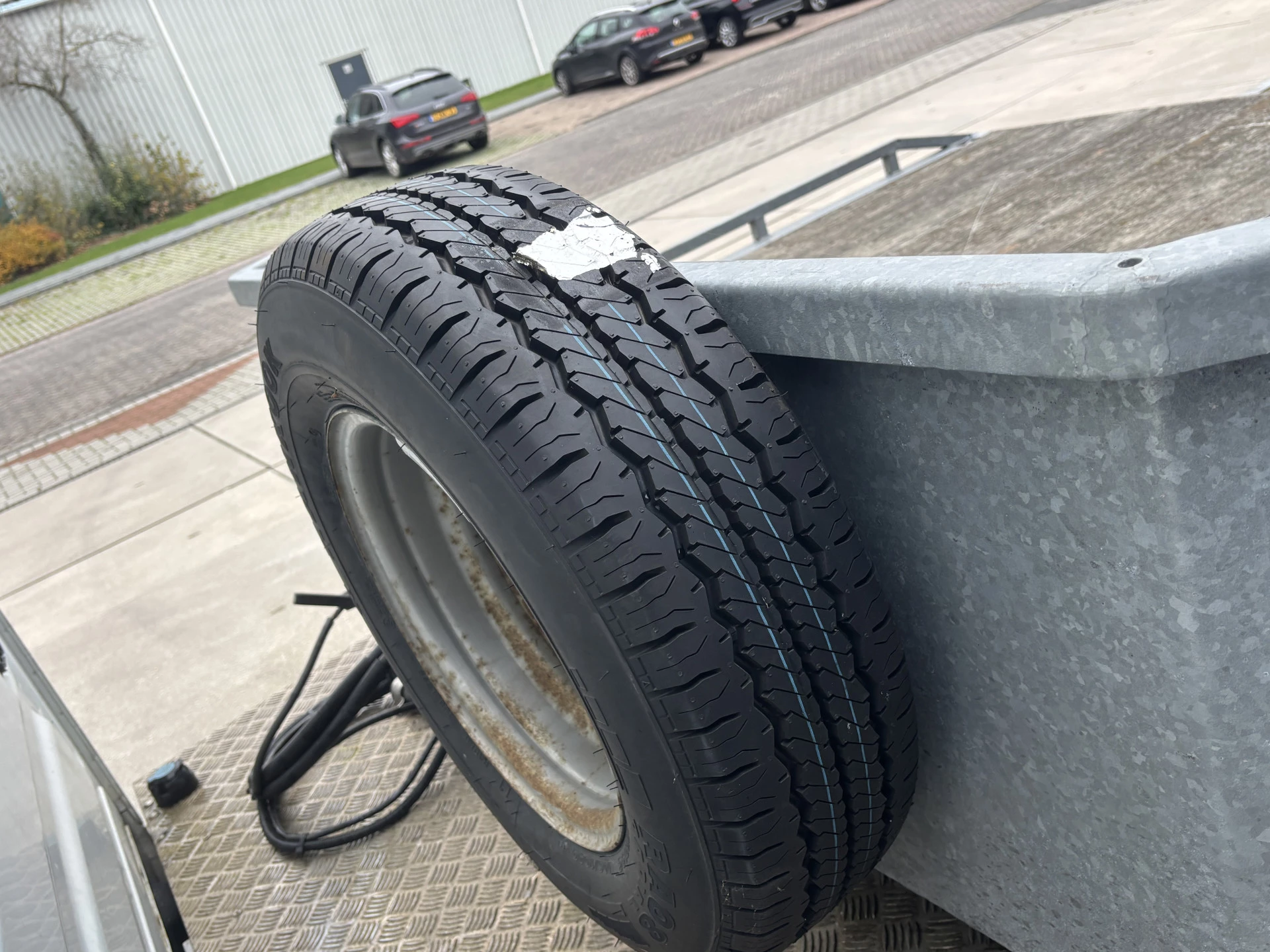 Hoofdafbeelding Iveco 40C18 3.0 180 PK Automaat Be Trekker + Veldhuizen P45-1 2019 Semi Dieplader