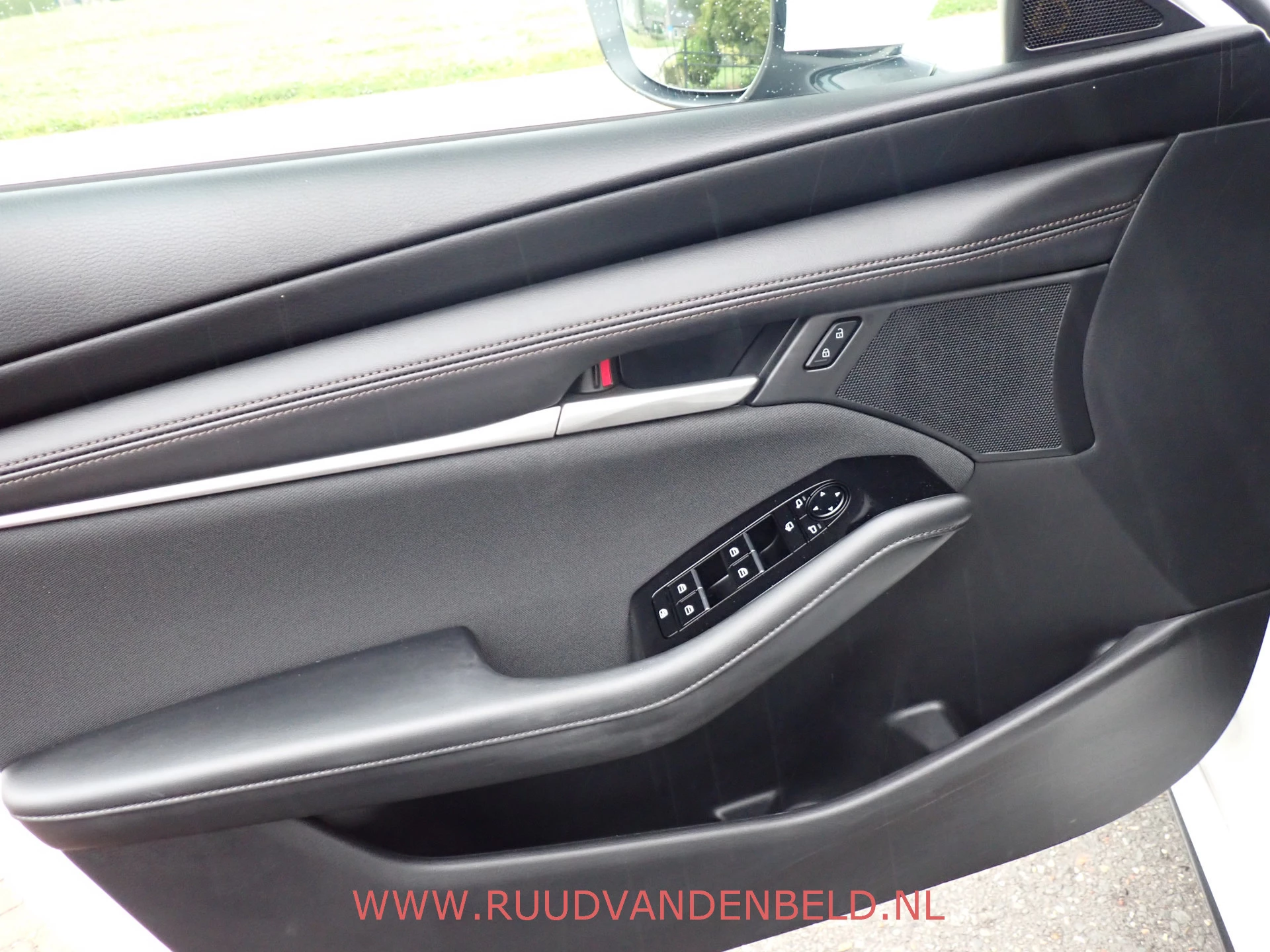 Hoofdafbeelding Mazda 3