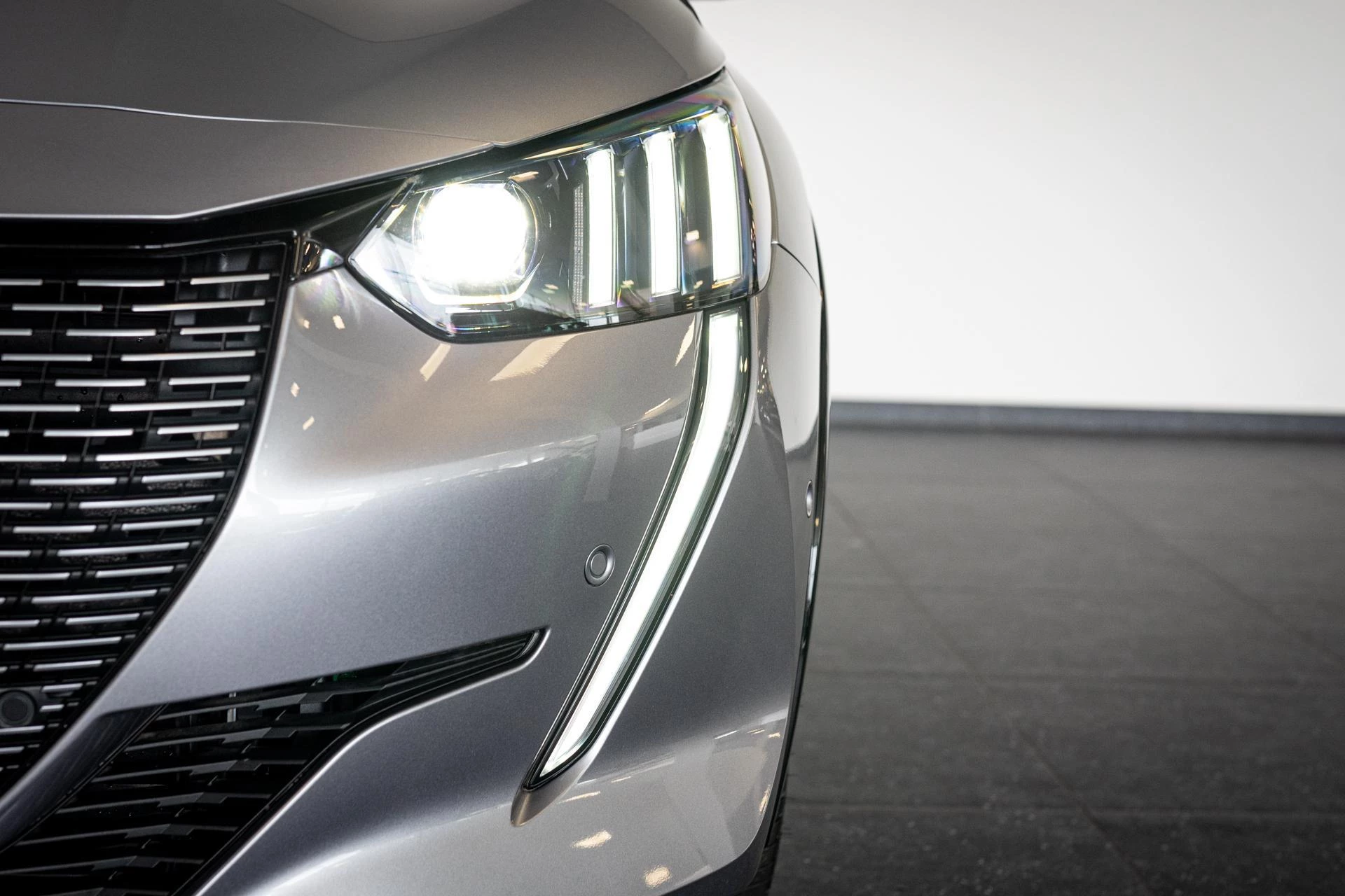 Hoofdafbeelding Peugeot e-208