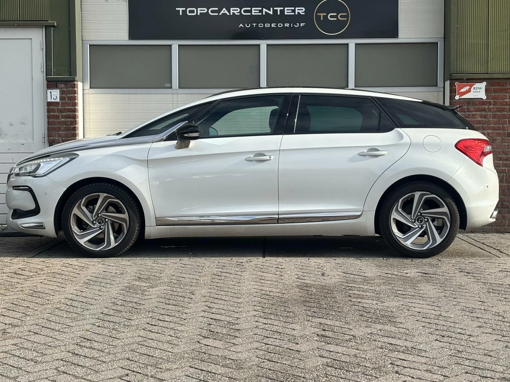 Hoofdafbeelding DS DS 5