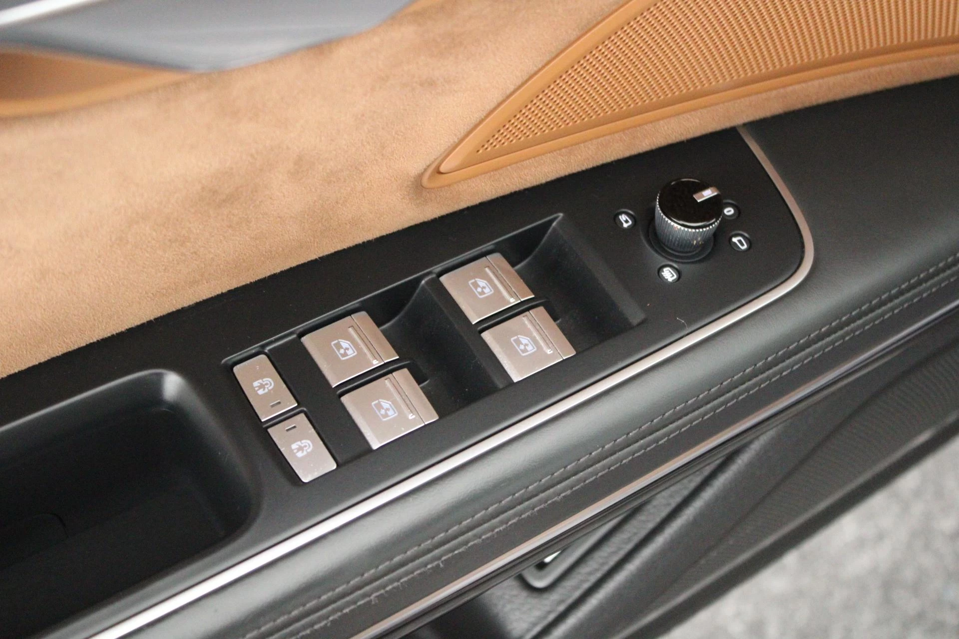 Hoofdafbeelding Audi A8