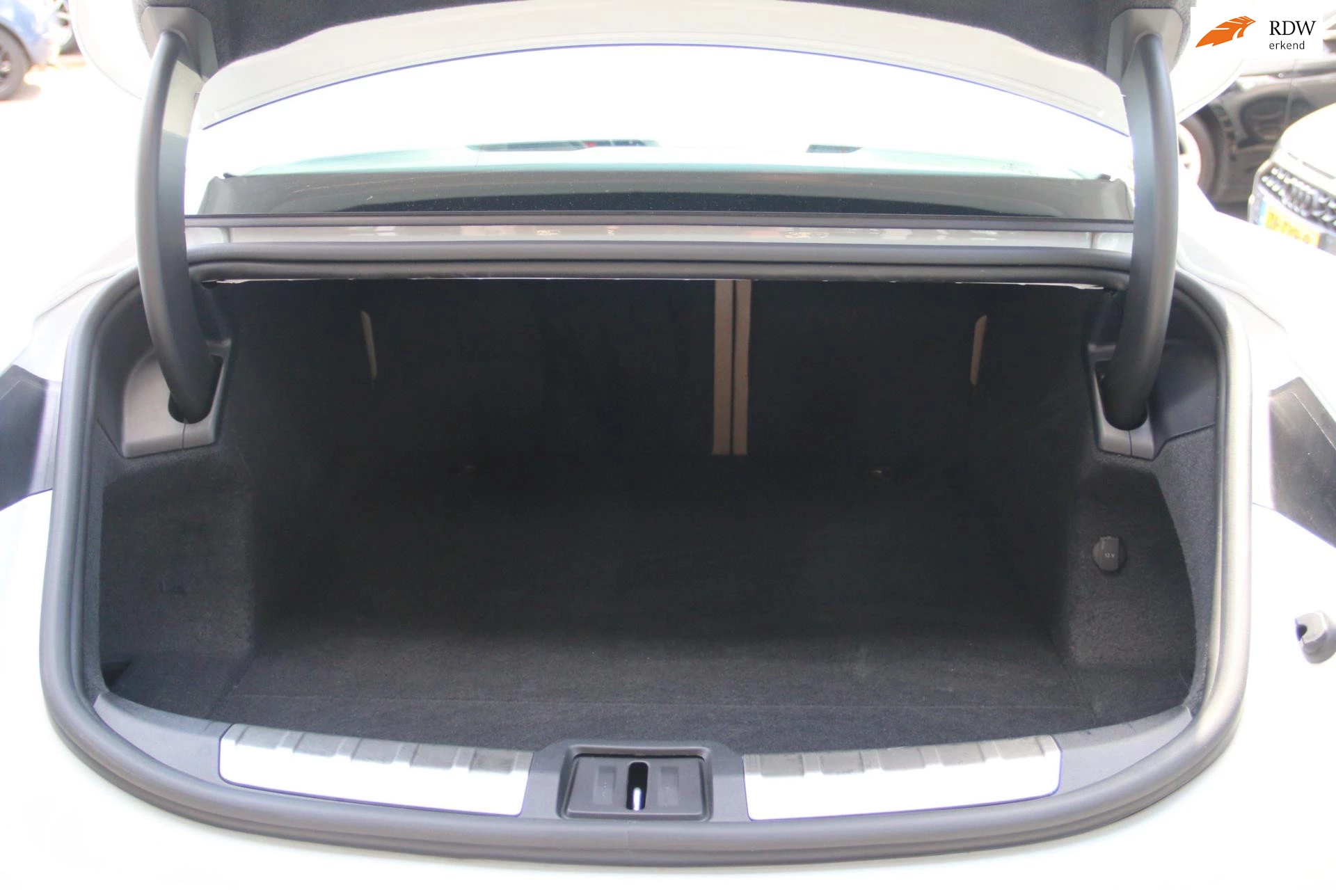 Hoofdafbeelding Porsche Taycan