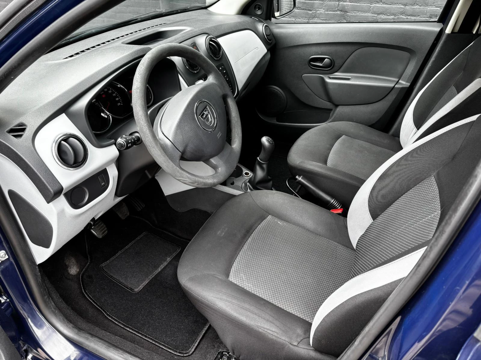 Hoofdafbeelding Dacia Logan