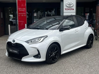 Toyota Yaris 1.5 Hybrid Executive HEAD-UP KEYLESS JBL-AUDIO STOEL/STUURVERWARMING PARK-SENSOREN LM-VELGEN 18" APPLE/ANDROID