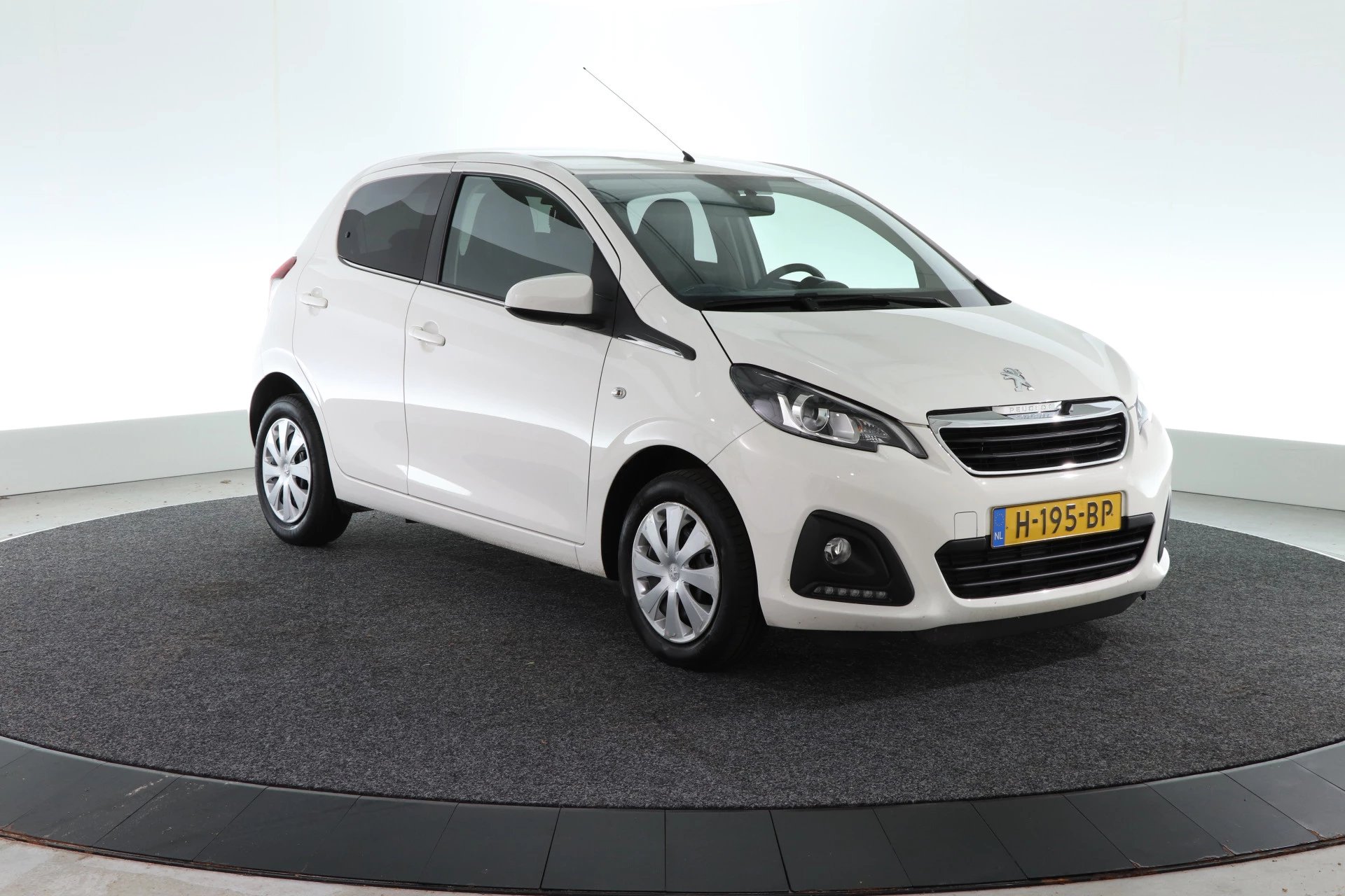 Hoofdafbeelding Peugeot 108