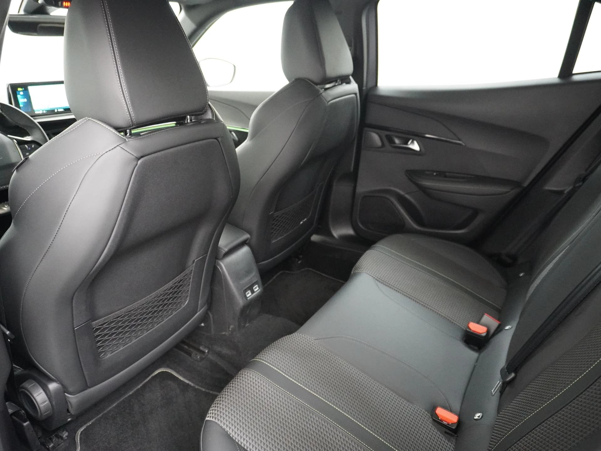 Hoofdafbeelding Peugeot e-2008