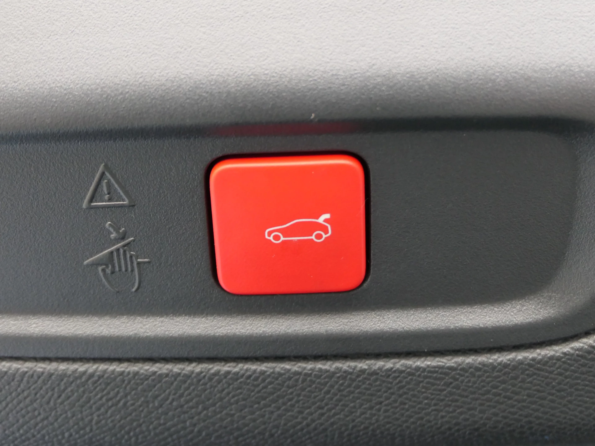 Hoofdafbeelding Peugeot 408