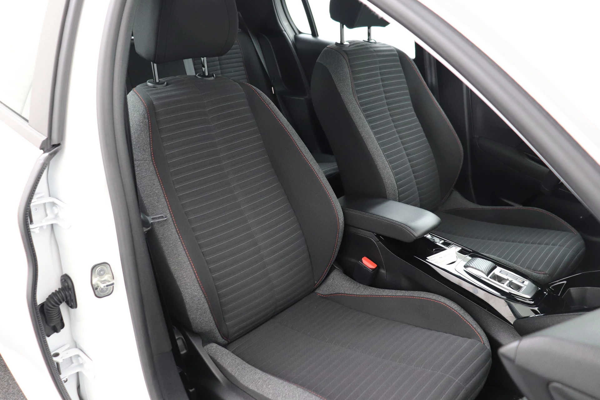Hoofdafbeelding Peugeot e-208